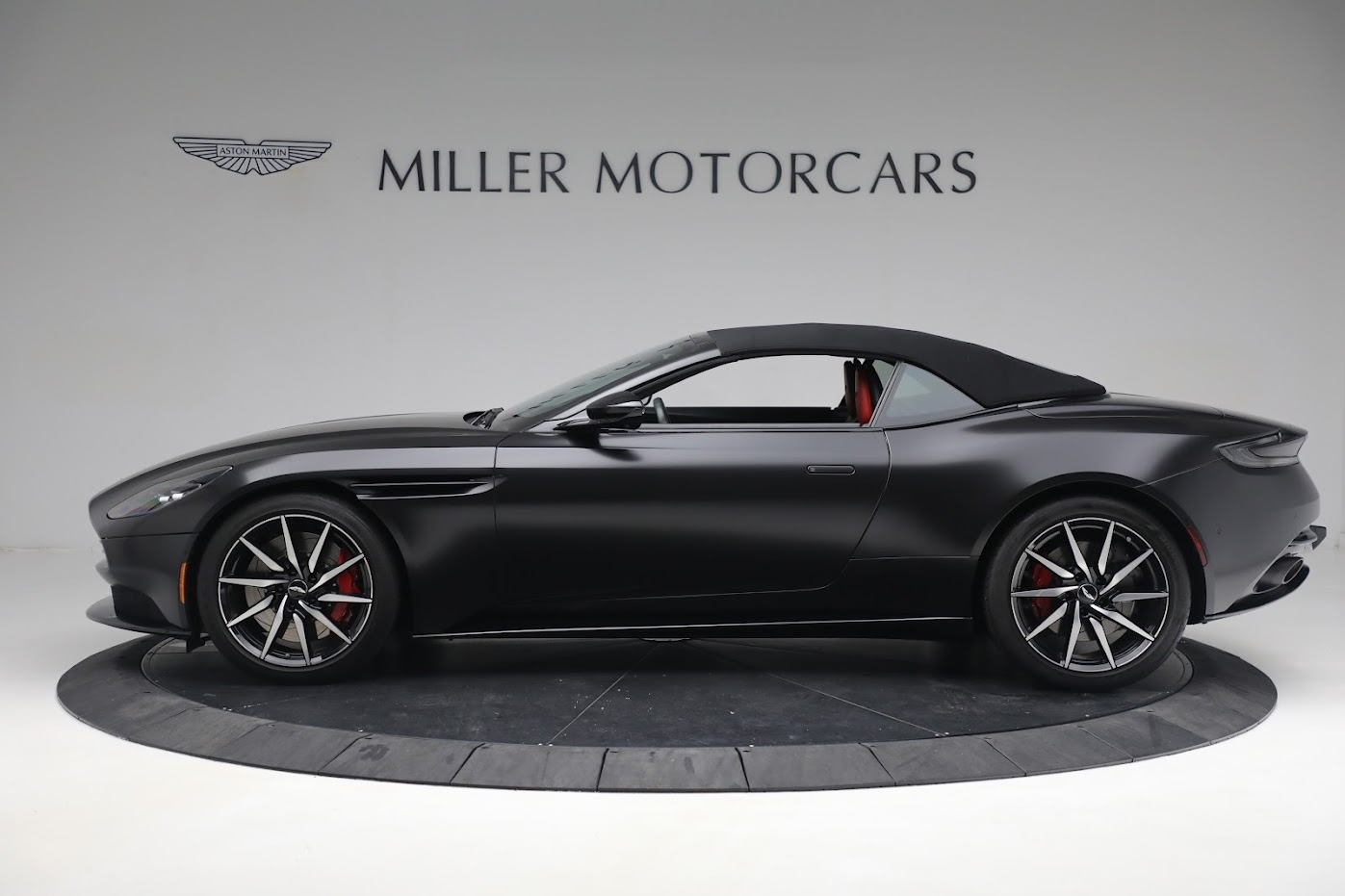 Used-2020-Aston-Martin-DB11-Volante