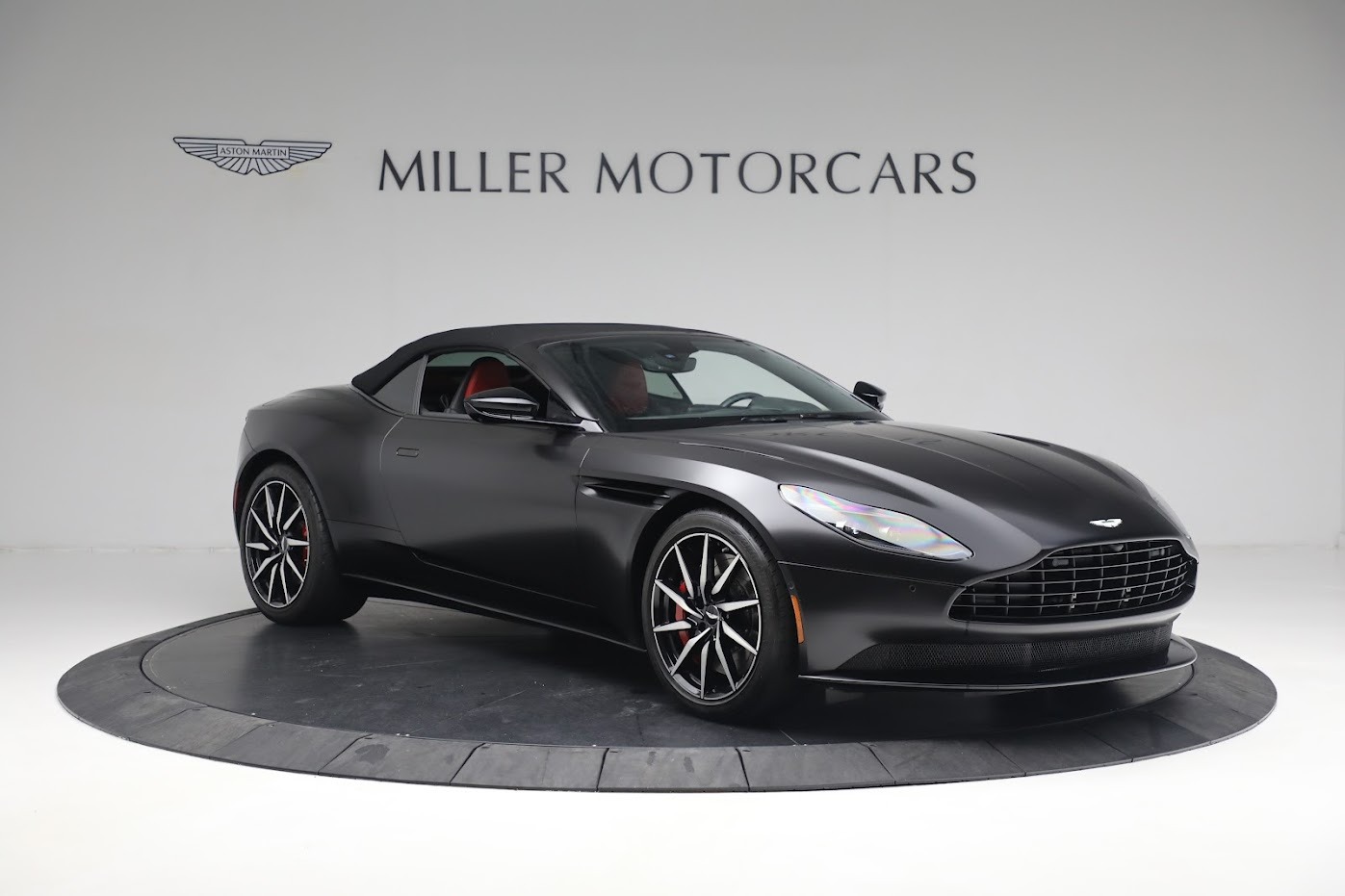 Used-2020-Aston-Martin-DB11-Volante