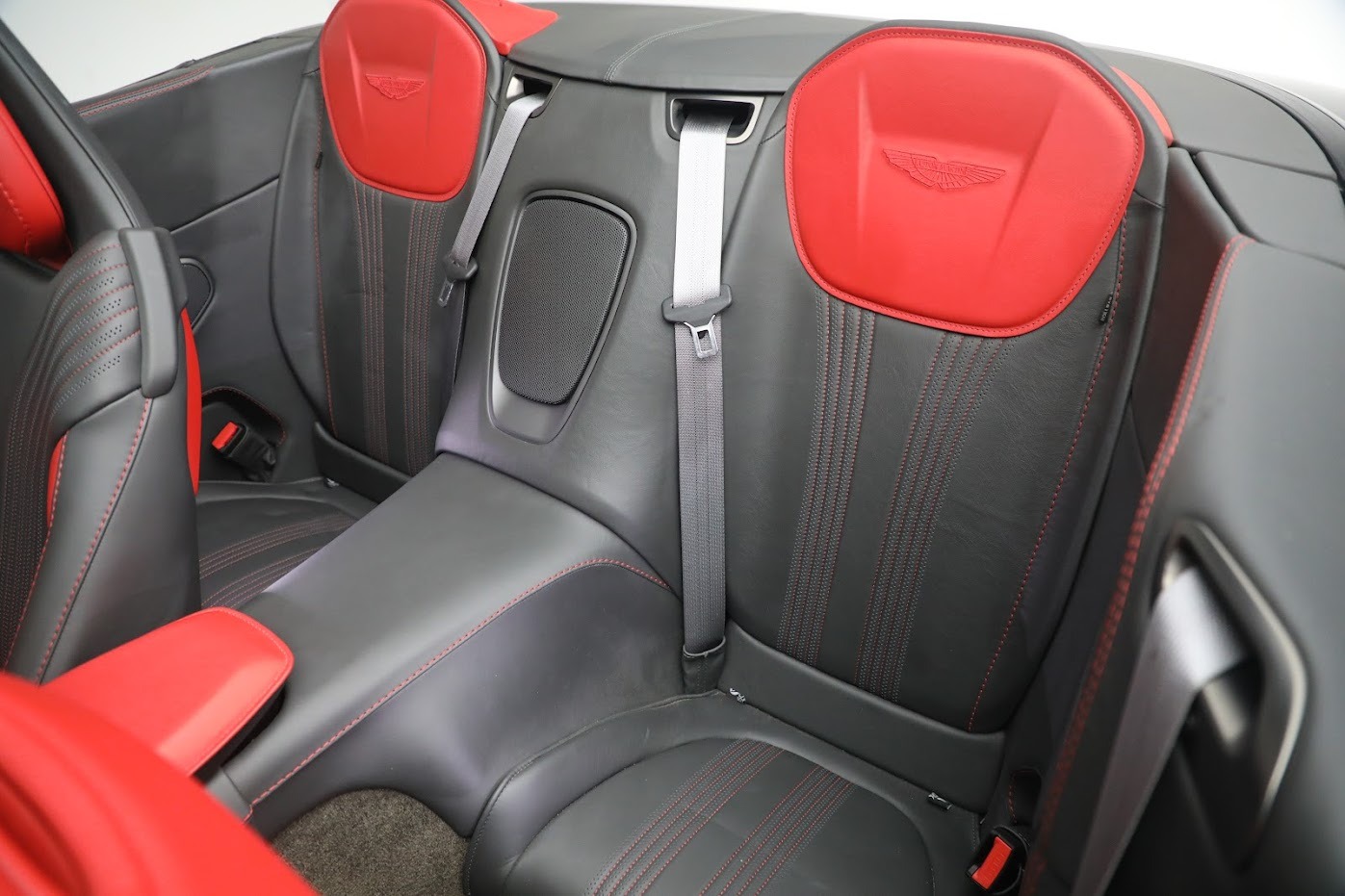 Used-2020-Aston-Martin-DB11-Volante