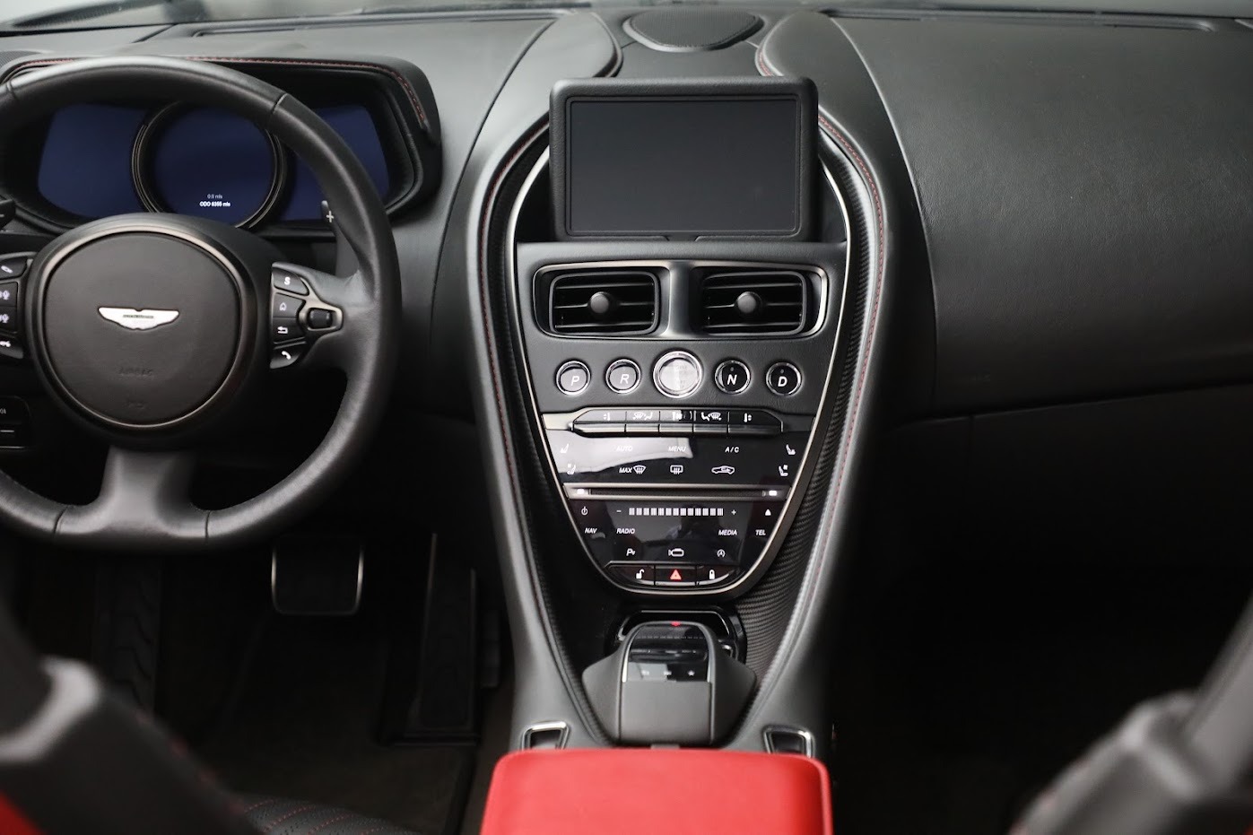 Used-2020-Aston-Martin-DB11-Volante