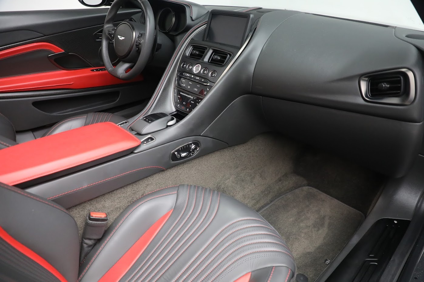 Used-2020-Aston-Martin-DB11-Volante