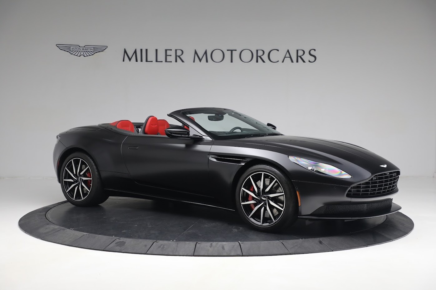 Used-2020-Aston-Martin-DB11-Volante