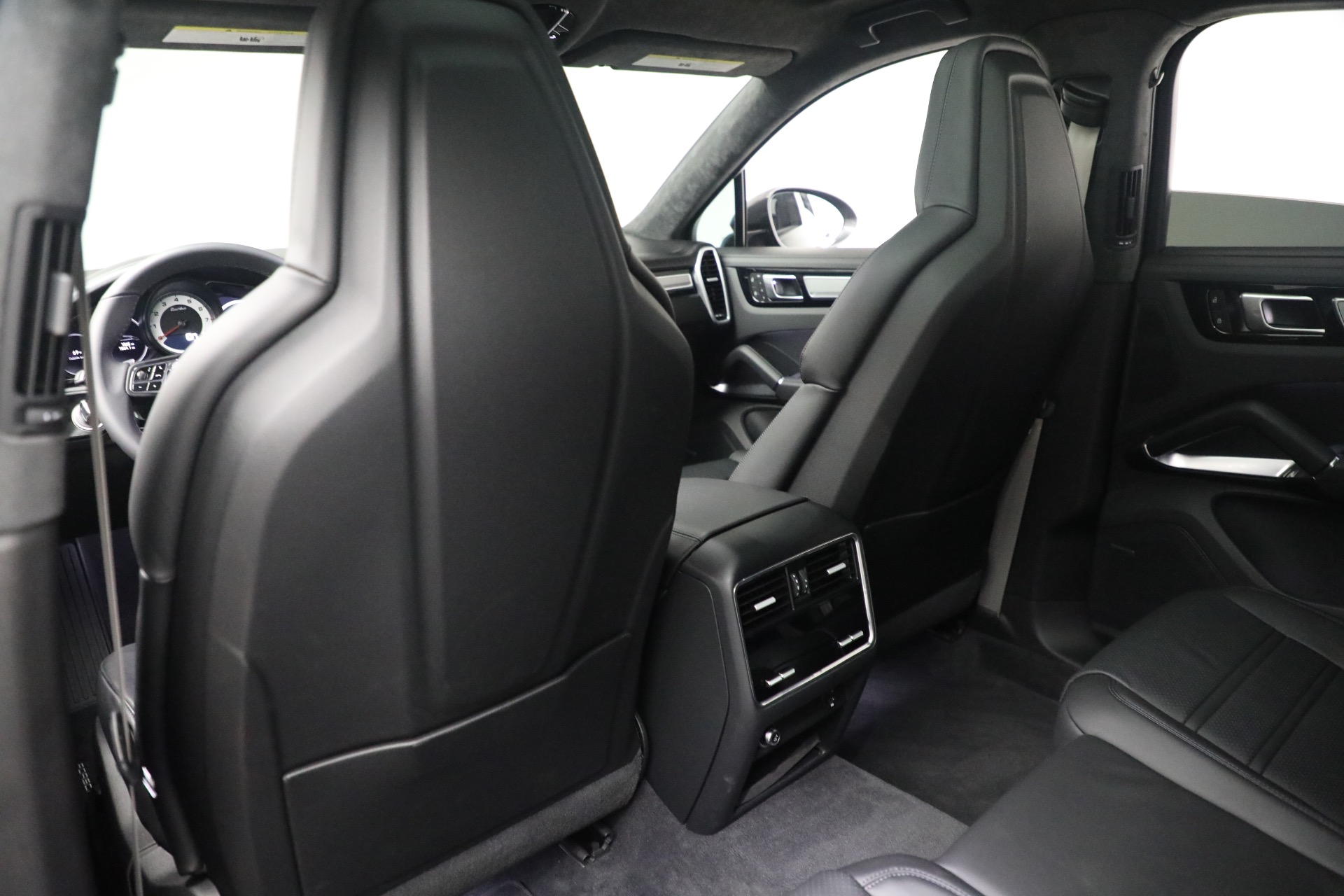 Used-2023-Porsche-Cayenne-Turbo-Coupe