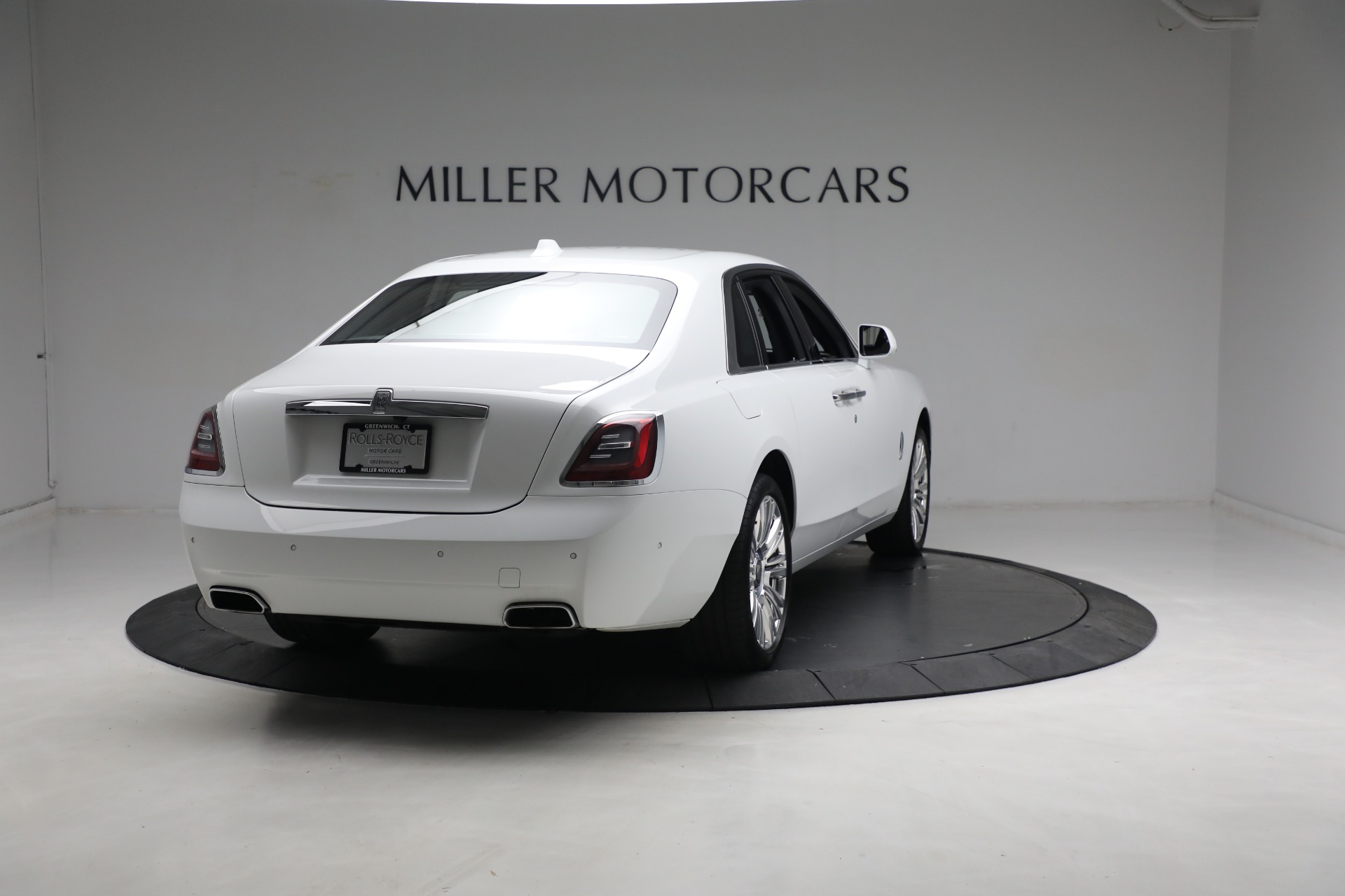 Used-2022-Rolls-Royce-Ghost