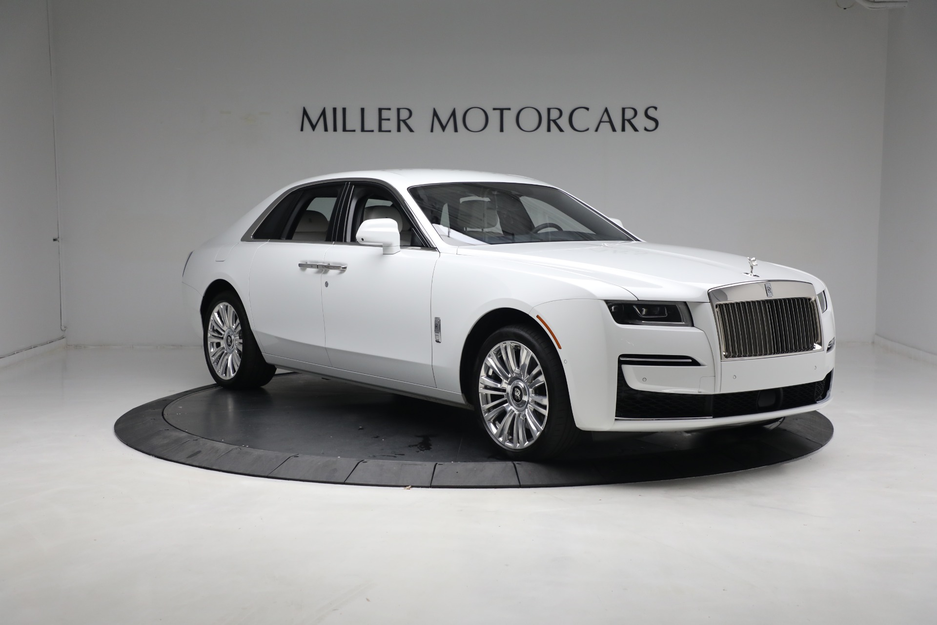 Used-2022-Rolls-Royce-Ghost