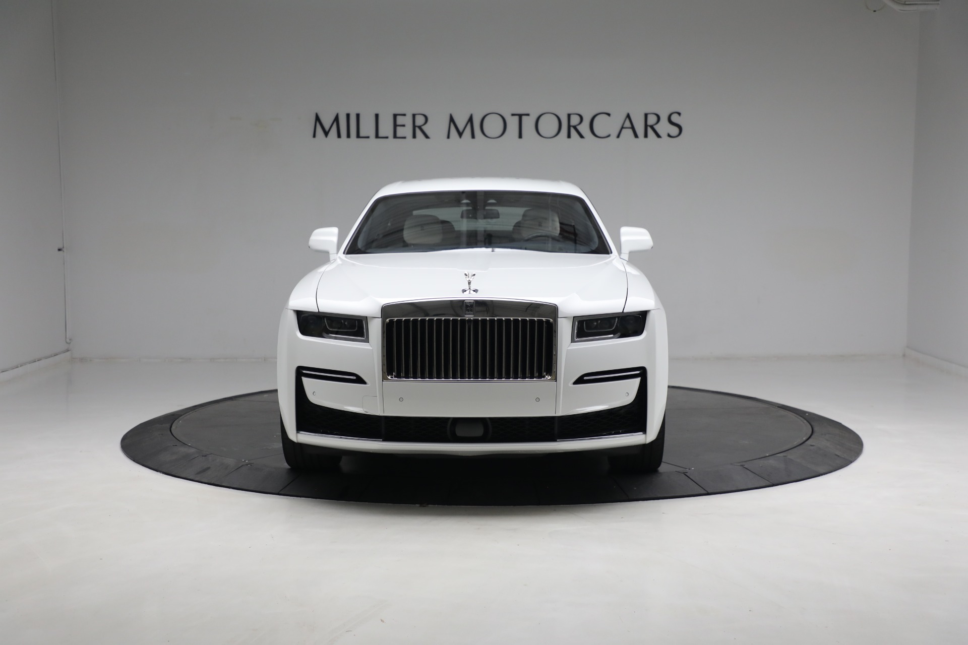 Used-2022-Rolls-Royce-Ghost