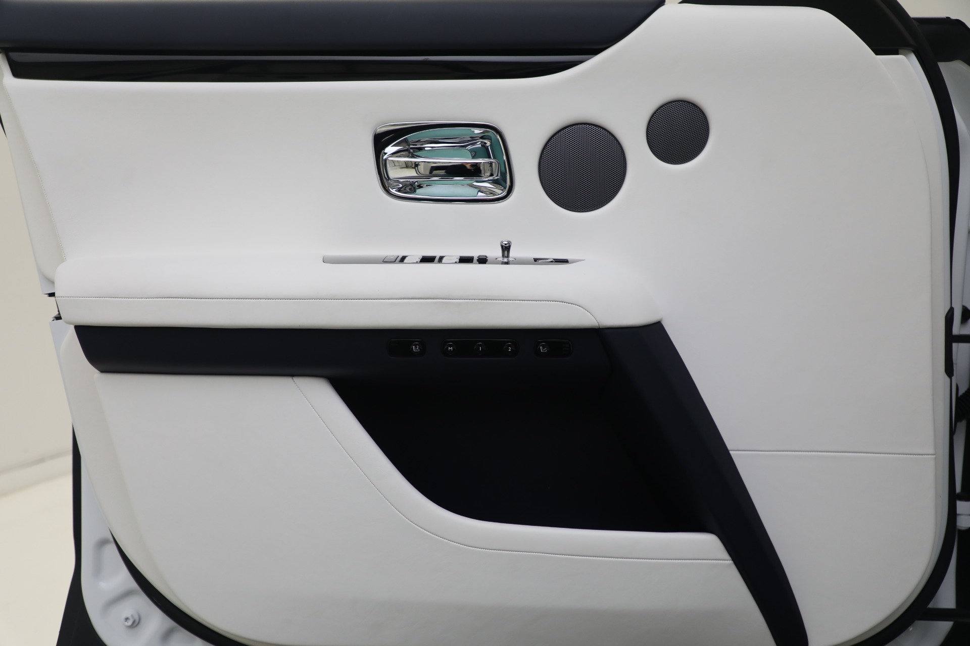 Used-2022-Rolls-Royce-Ghost