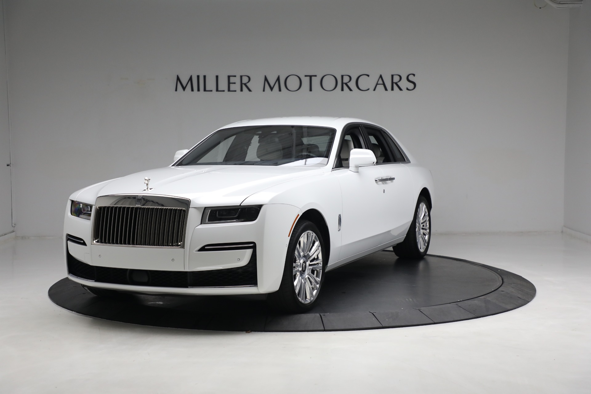 Used-2022-Rolls-Royce-Ghost