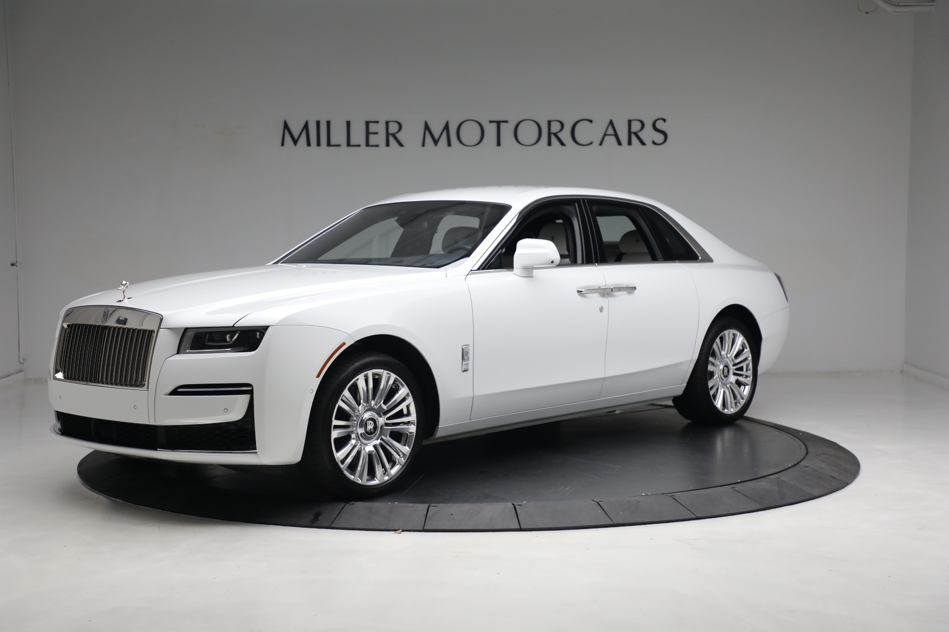 Used-2022-Rolls-Royce-Ghost