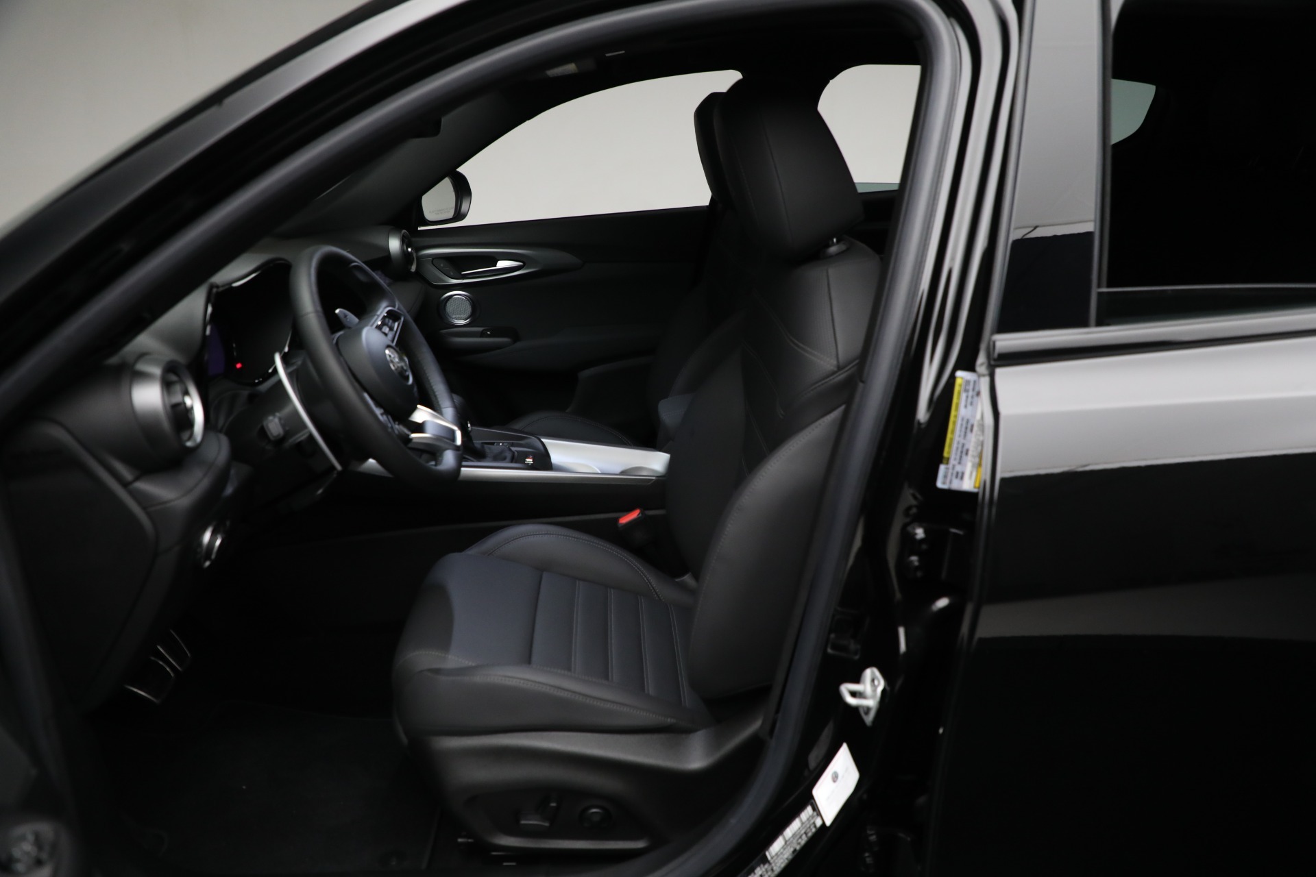 Used-2024-Alfa-Romeo-Tonale-Veloce