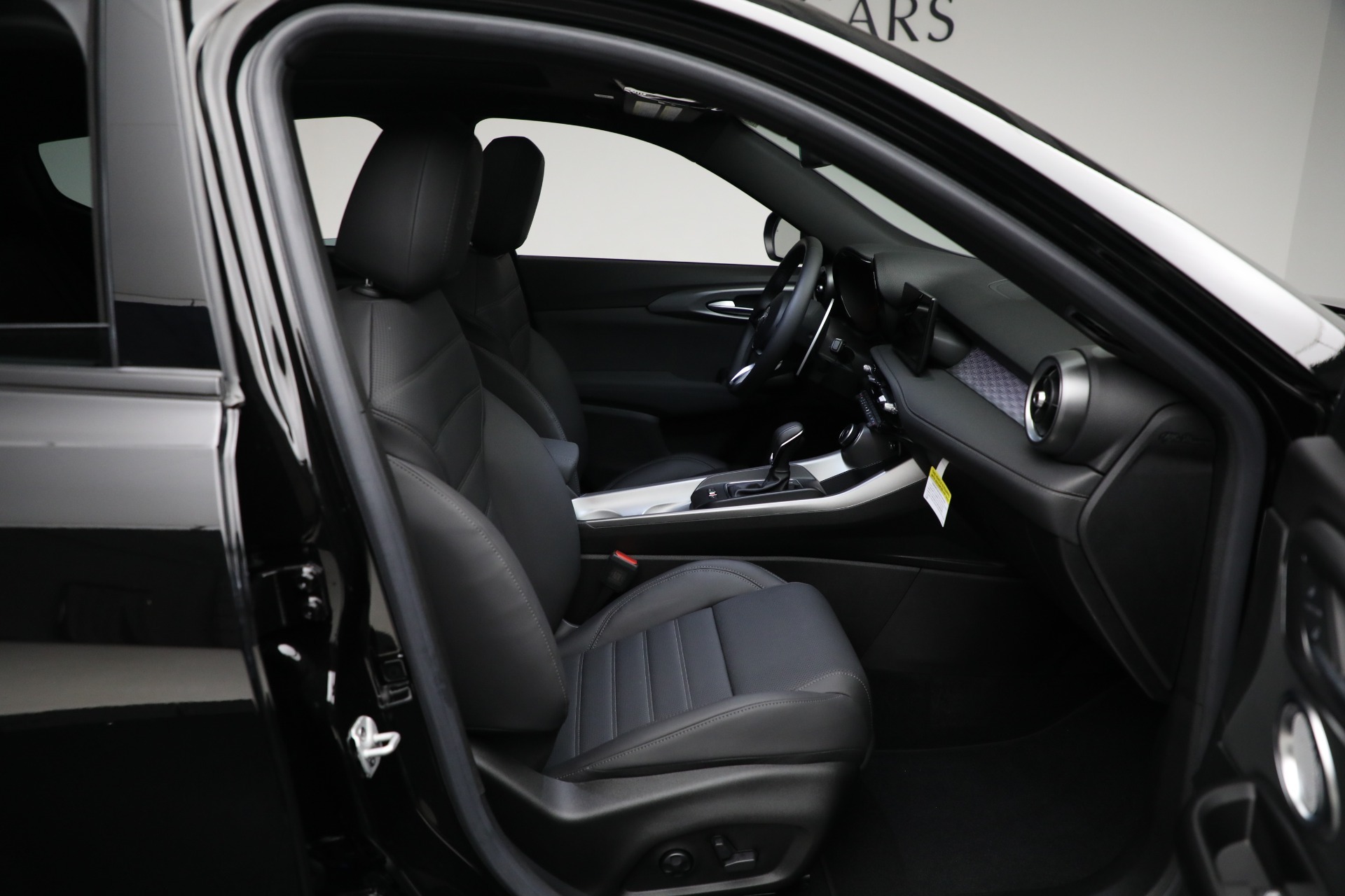 Used-2024-Alfa-Romeo-Tonale-Veloce