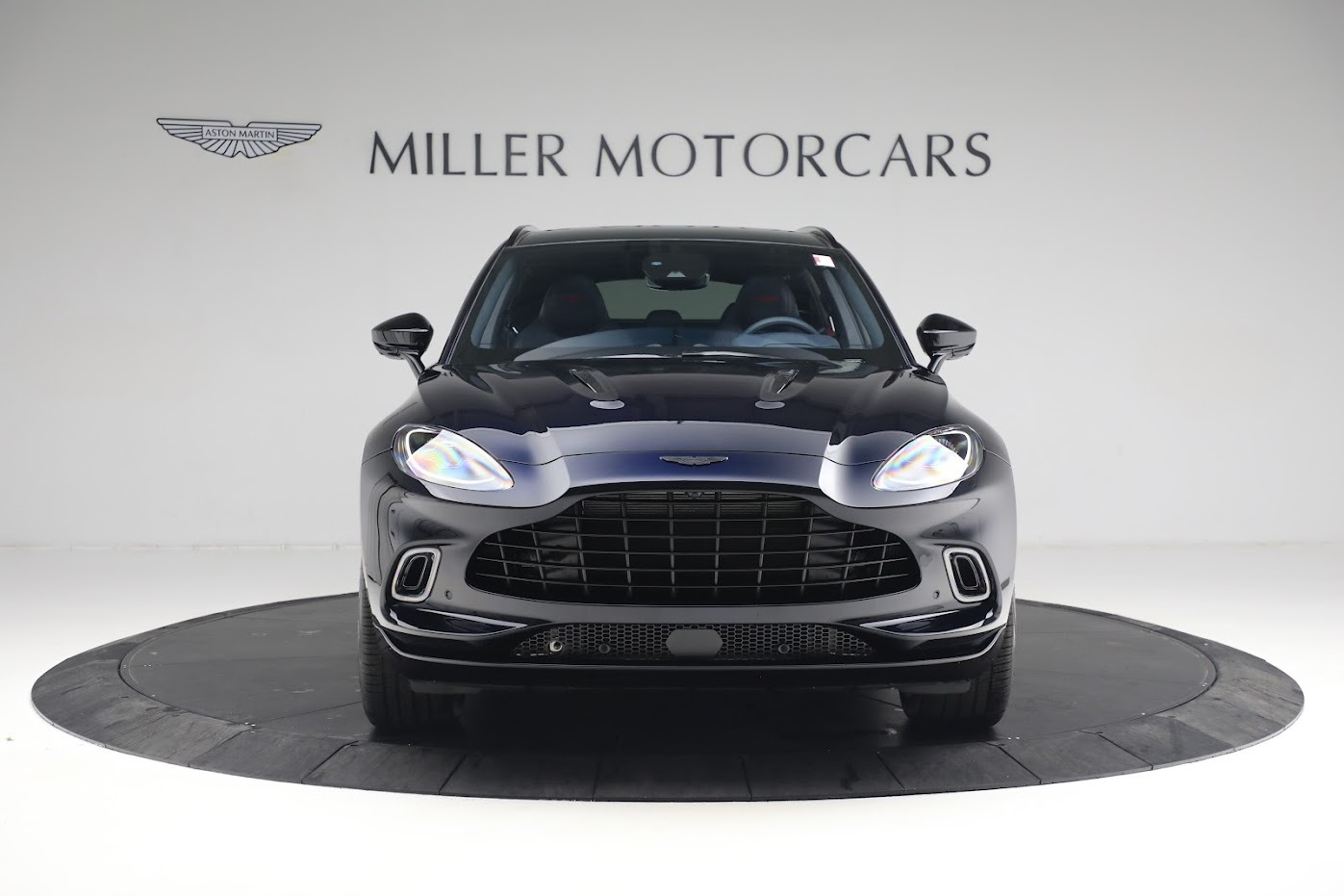 New-2024-Aston-Martin-DBX