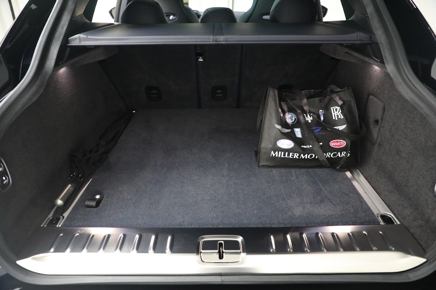 New-2024-Aston-Martin-DBX