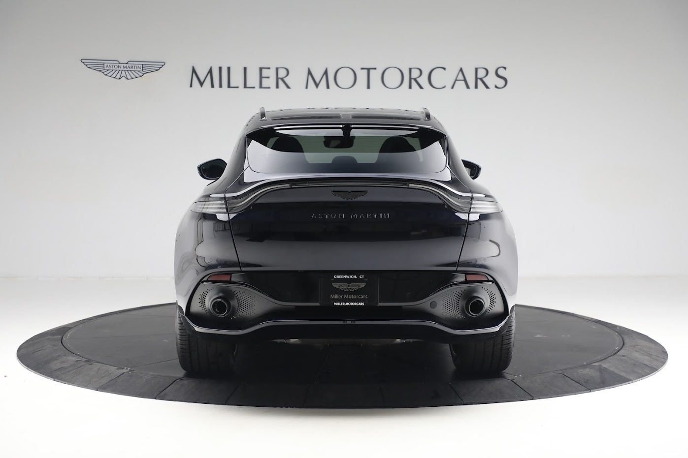 New-2024-Aston-Martin-DBX