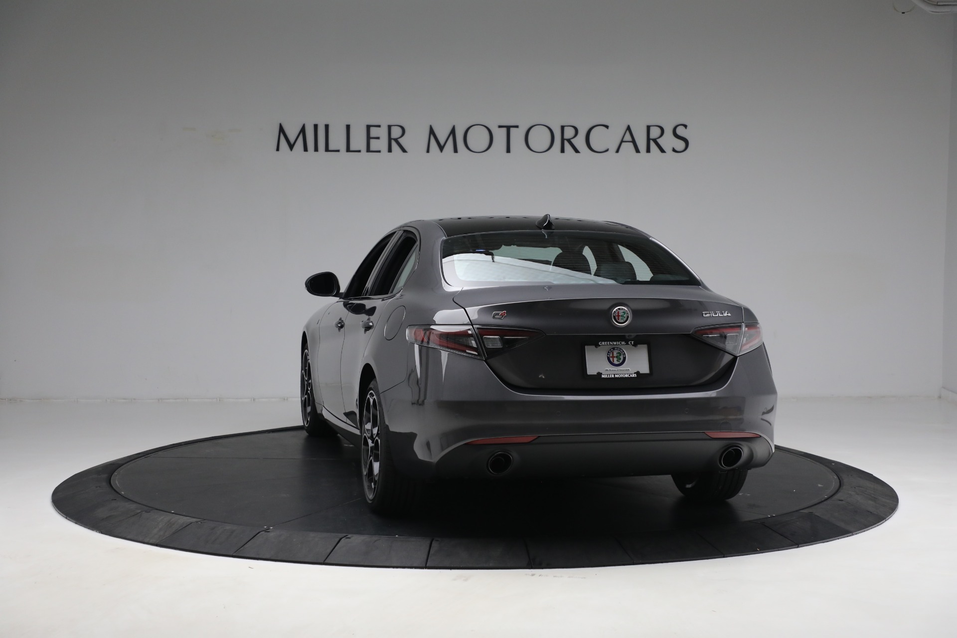 New-2024-Alfa-Romeo-Giulia-Ti