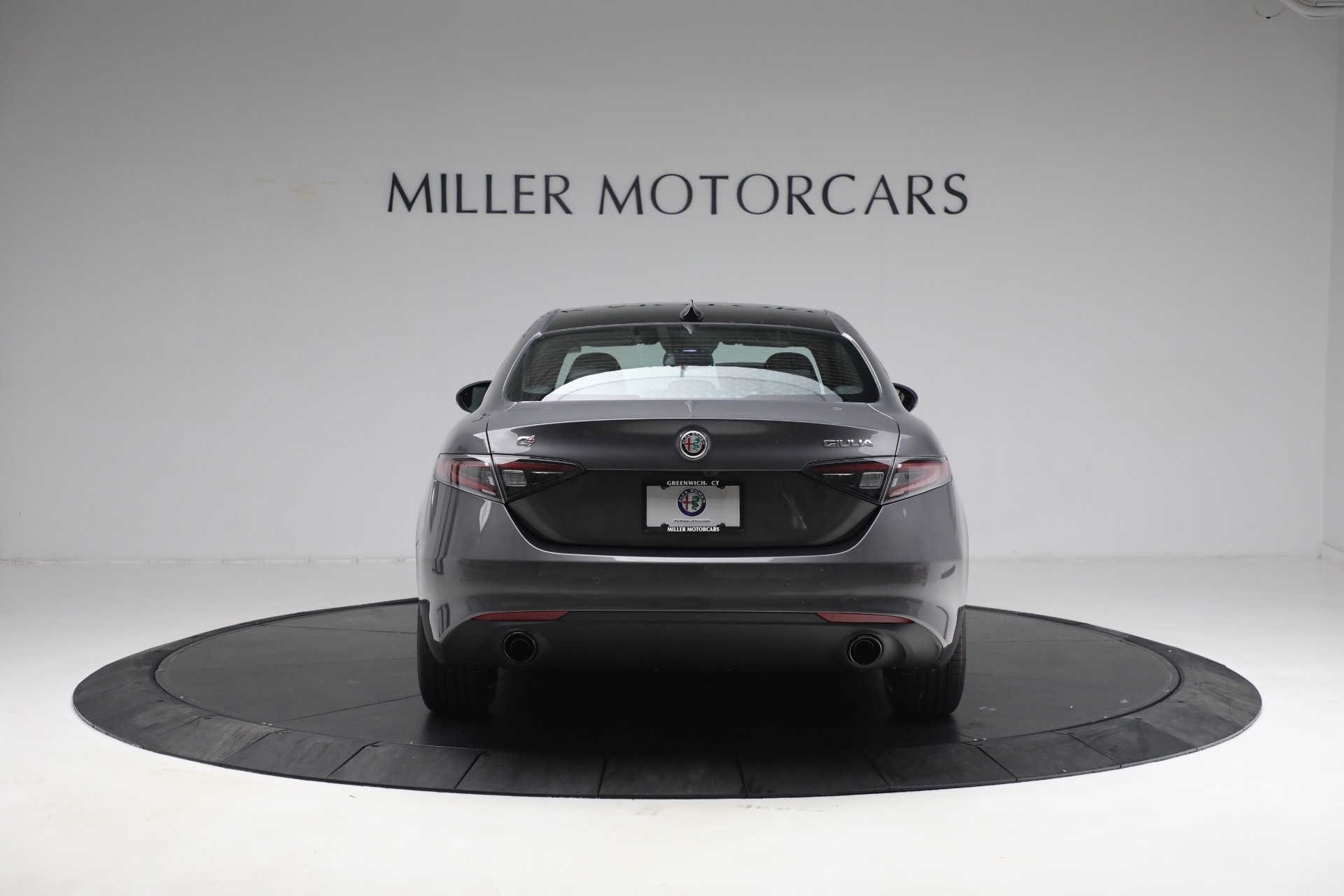 New-2024-Alfa-Romeo-Giulia-Ti