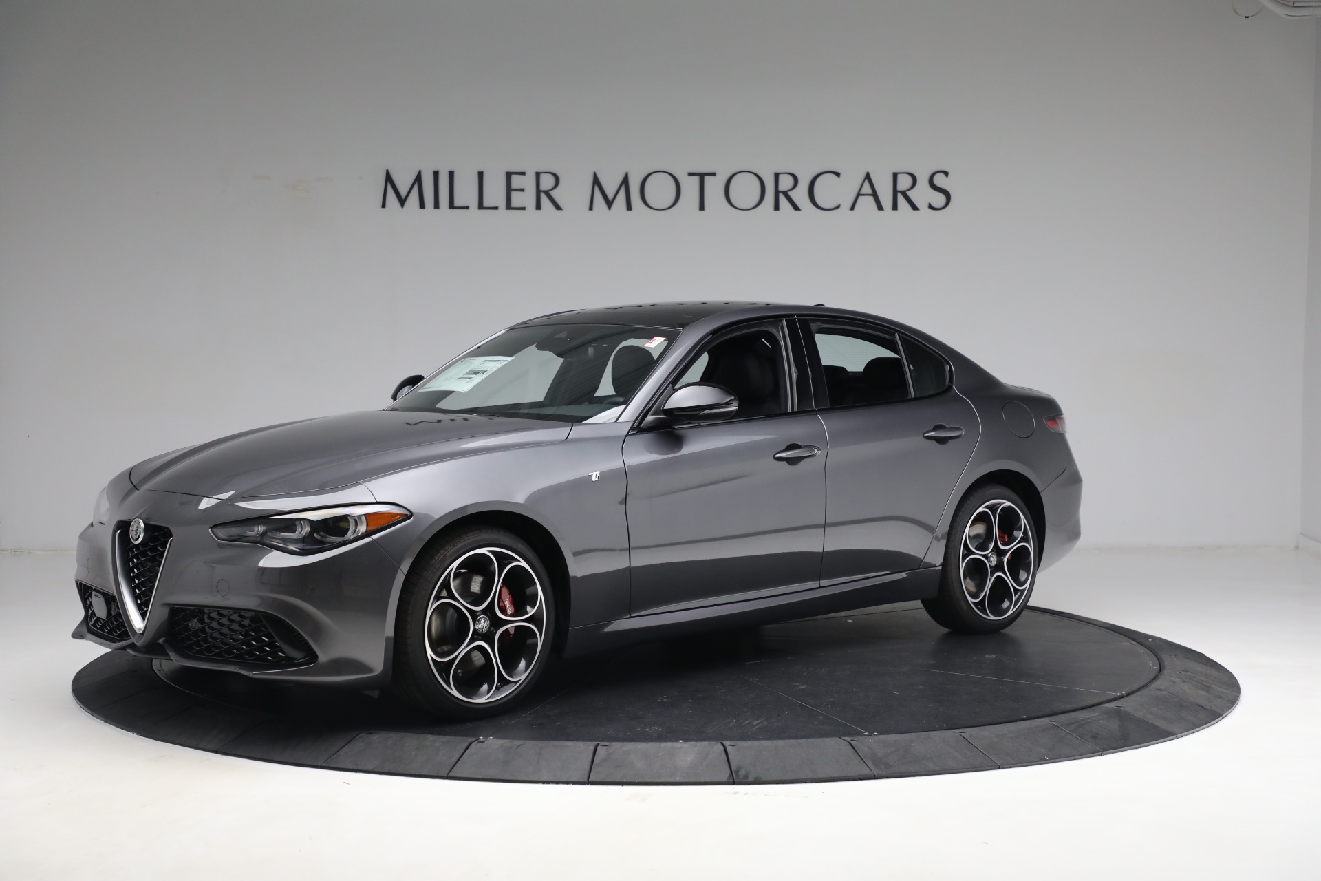 New-2024-Alfa-Romeo-Giulia-Ti