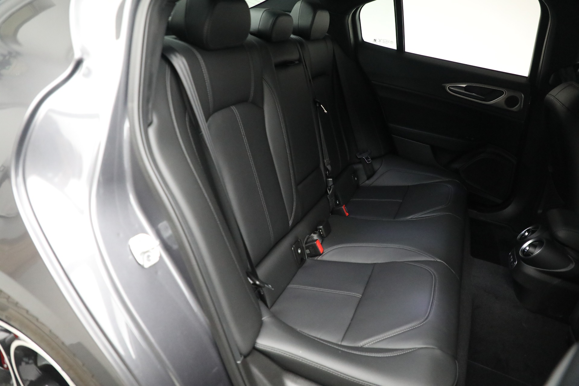 New-2024-Alfa-Romeo-Giulia-Ti