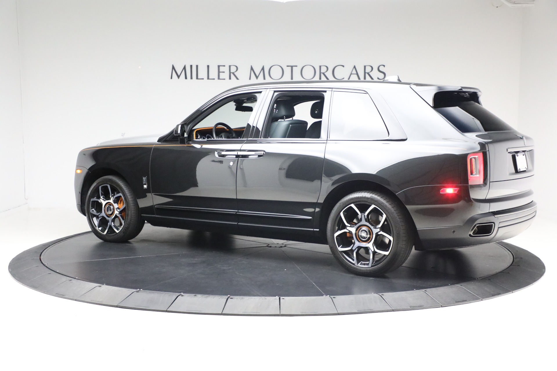 Used-2024-Rolls-Royce-Black-Badge-Cullinan