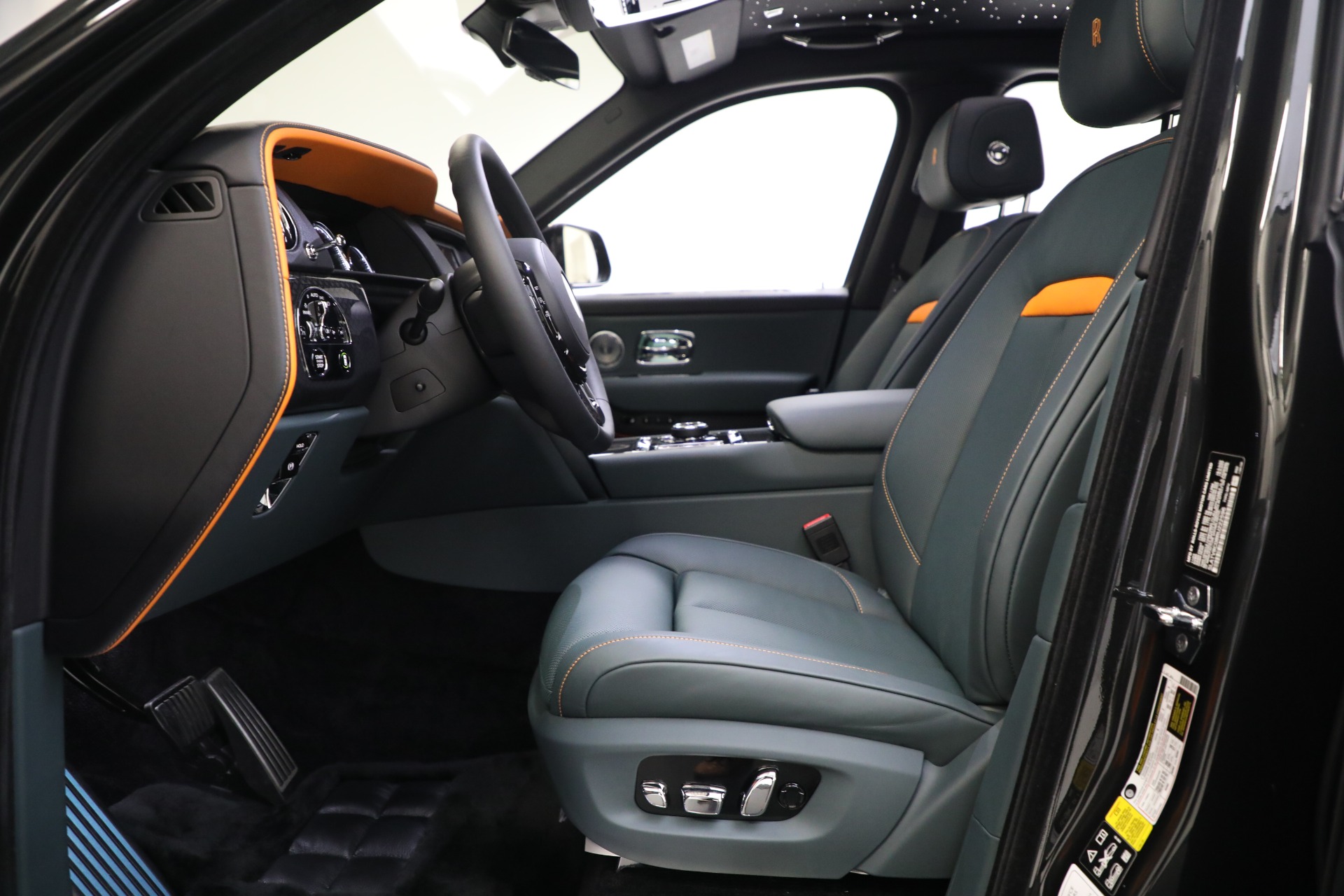 Used-2024-Rolls-Royce-Black-Badge-Cullinan