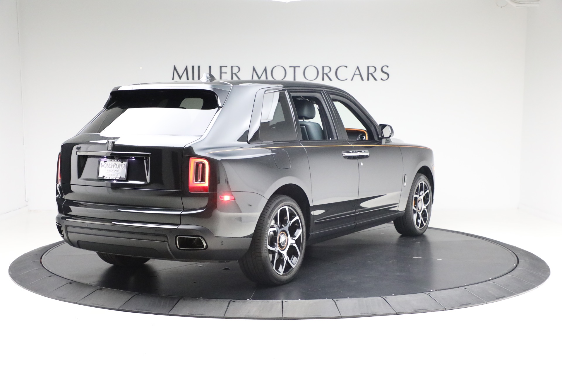 Used-2024-Rolls-Royce-Black-Badge-Cullinan