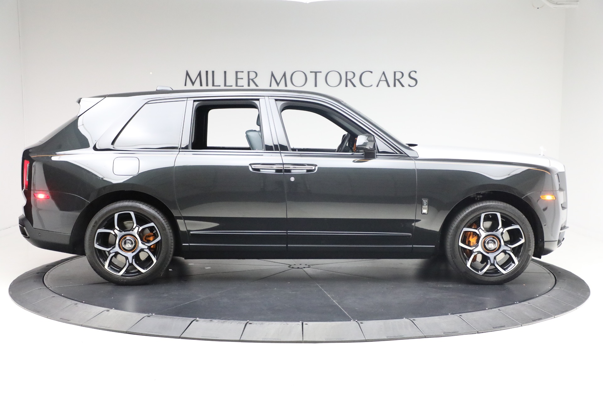 Used-2024-Rolls-Royce-Black-Badge-Cullinan