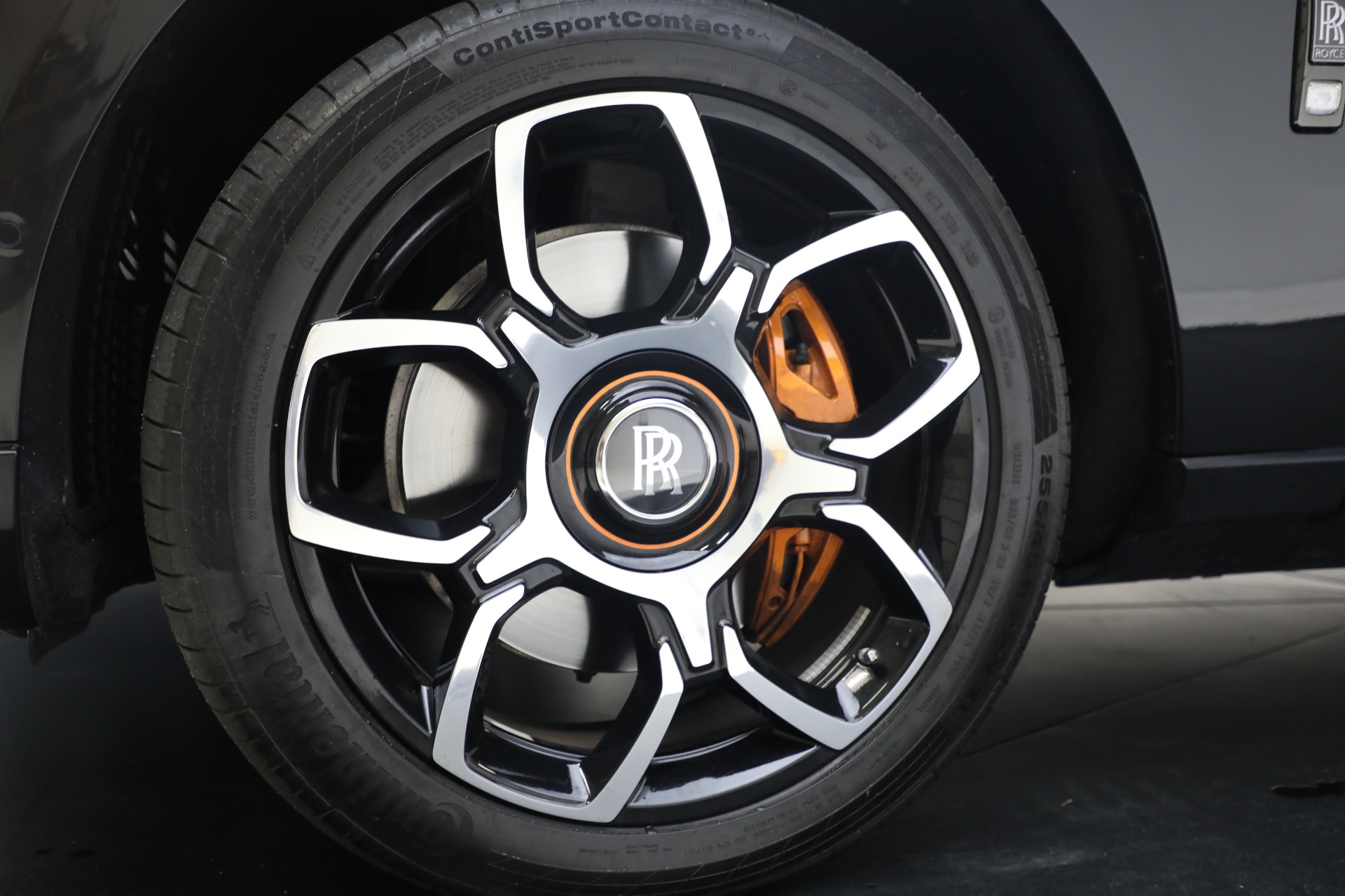 Used-2024-Rolls-Royce-Black-Badge-Cullinan