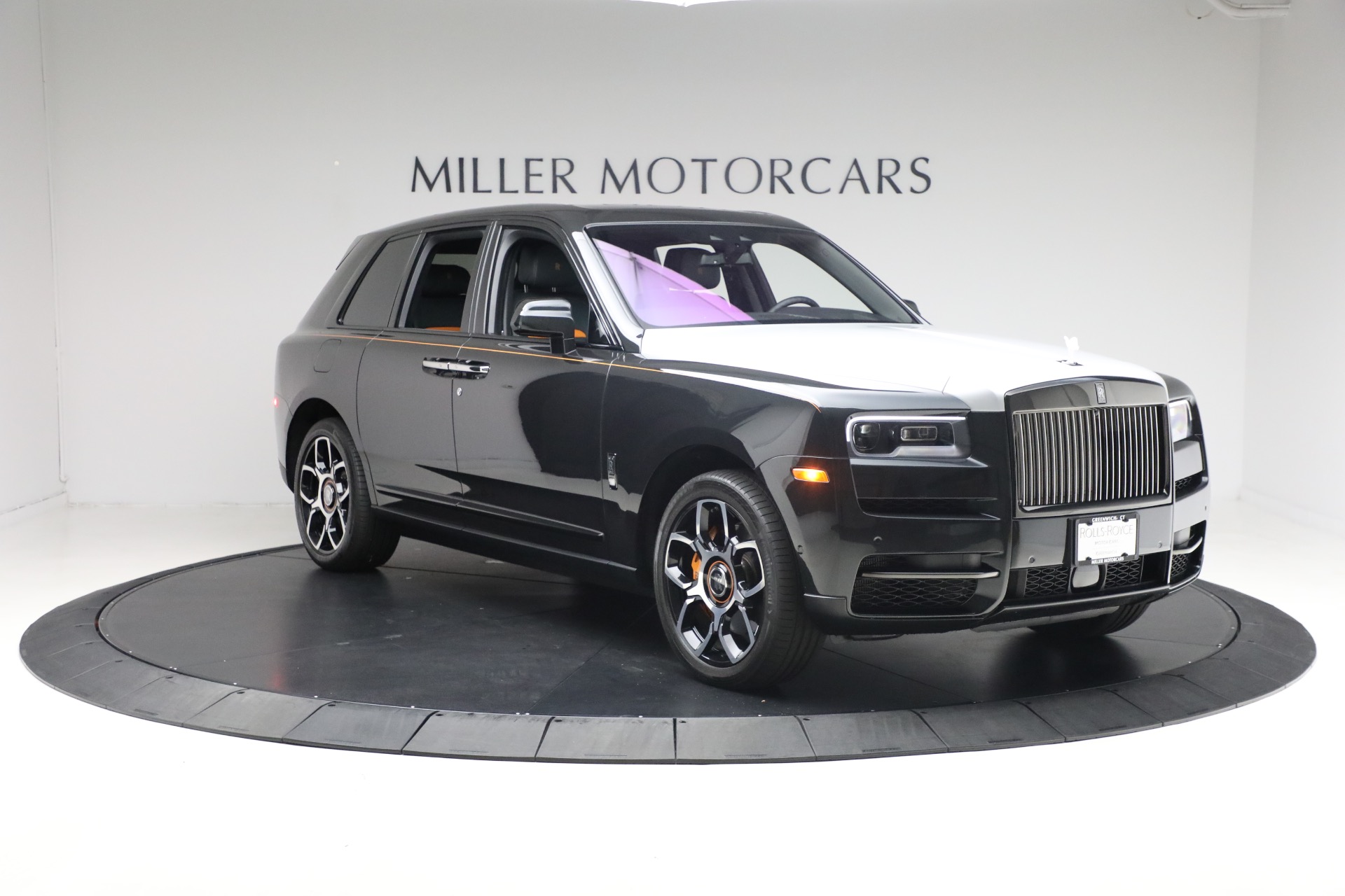Used-2024-Rolls-Royce-Black-Badge-Cullinan