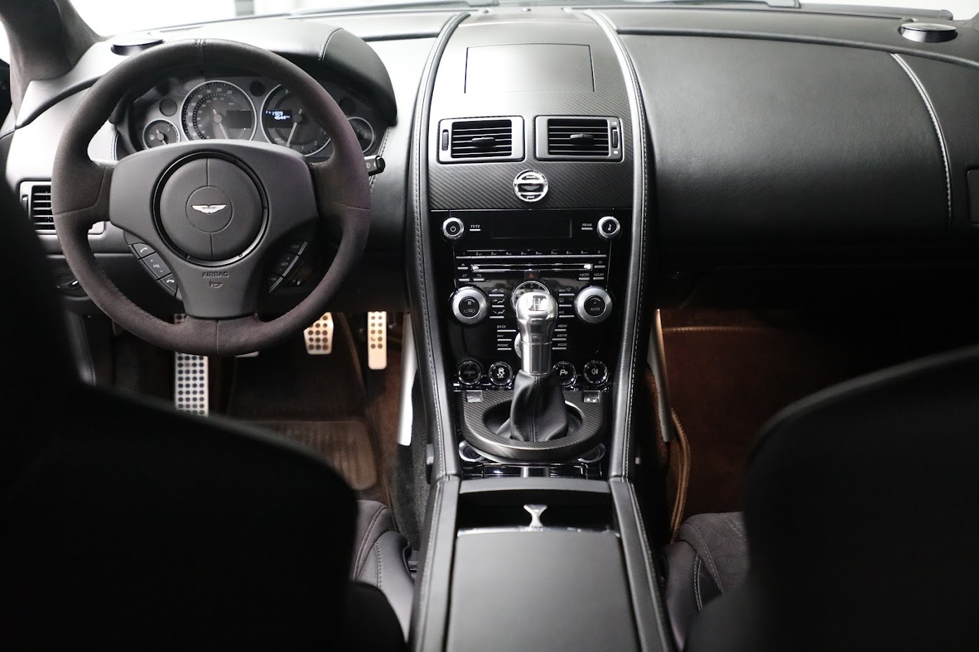 Used-2012-Aston-Martin-V12-Vantage-Carbon-Black