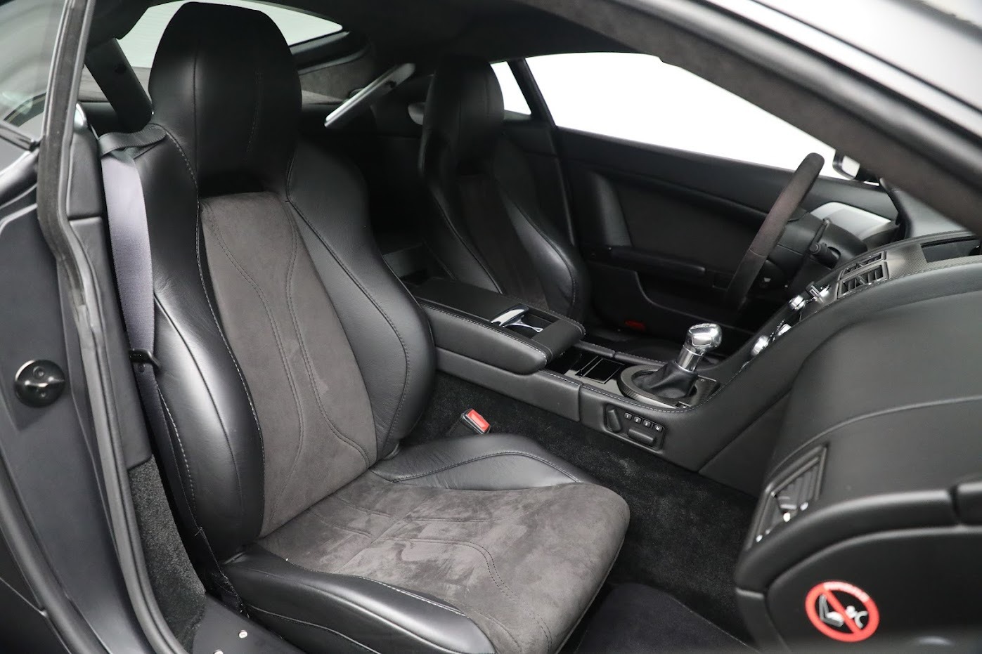 Used-2012-Aston-Martin-V12-Vantage-Carbon-Black