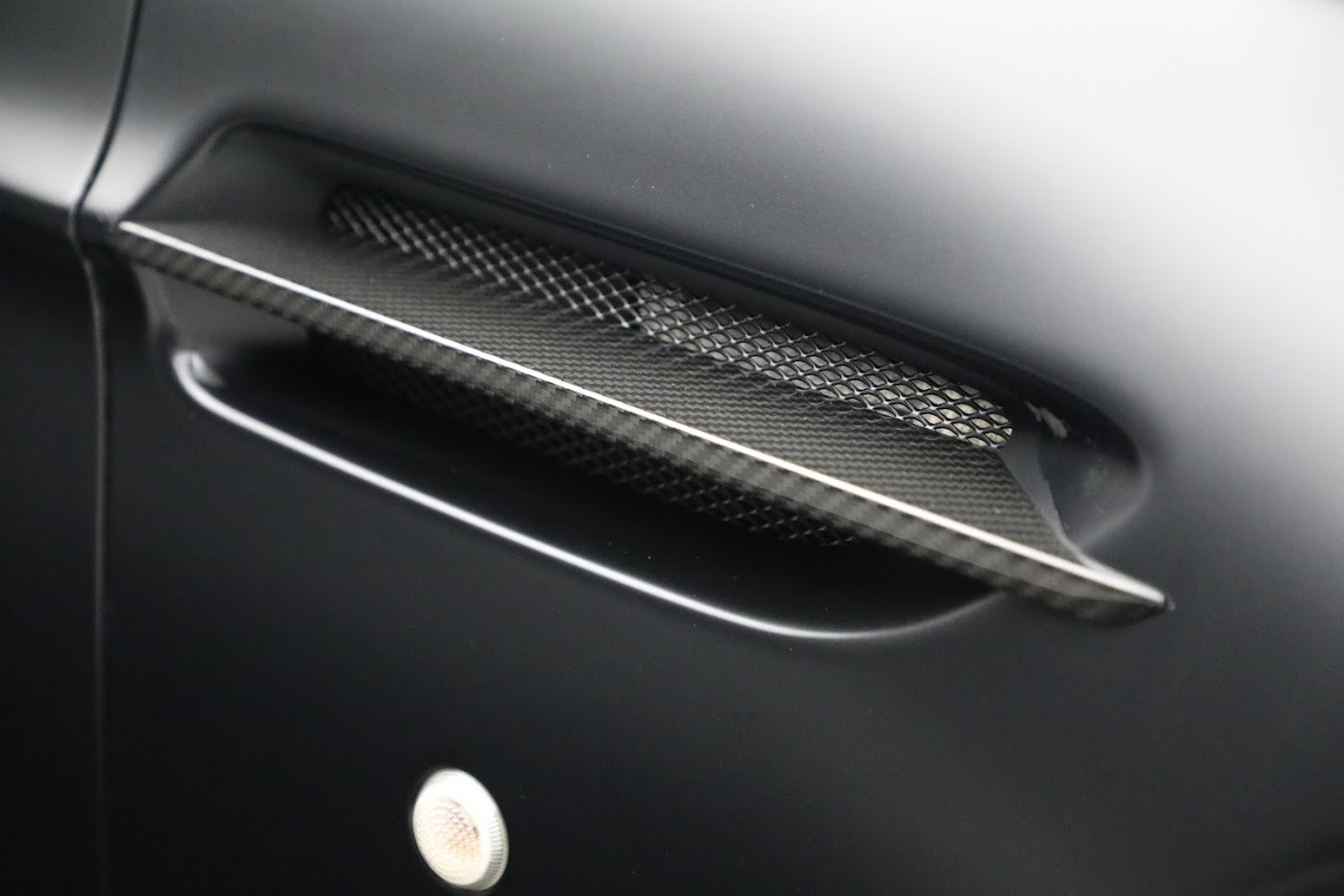 Used-2012-Aston-Martin-V12-Vantage-Carbon-Black