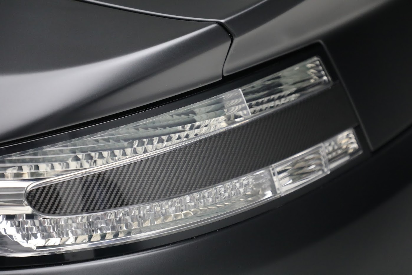 Used-2012-Aston-Martin-V12-Vantage-Carbon-Black