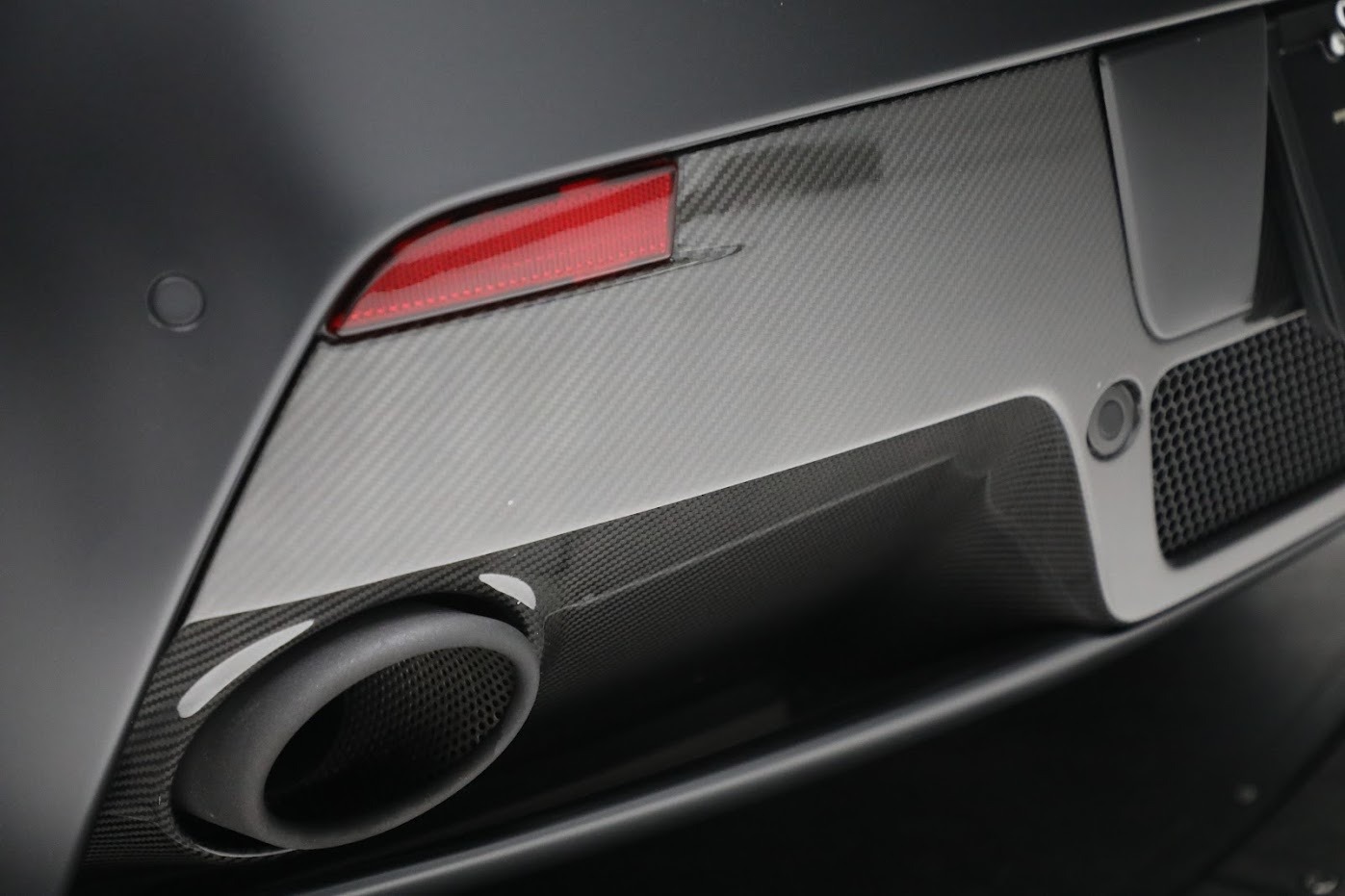 Used-2012-Aston-Martin-V12-Vantage-Carbon-Black