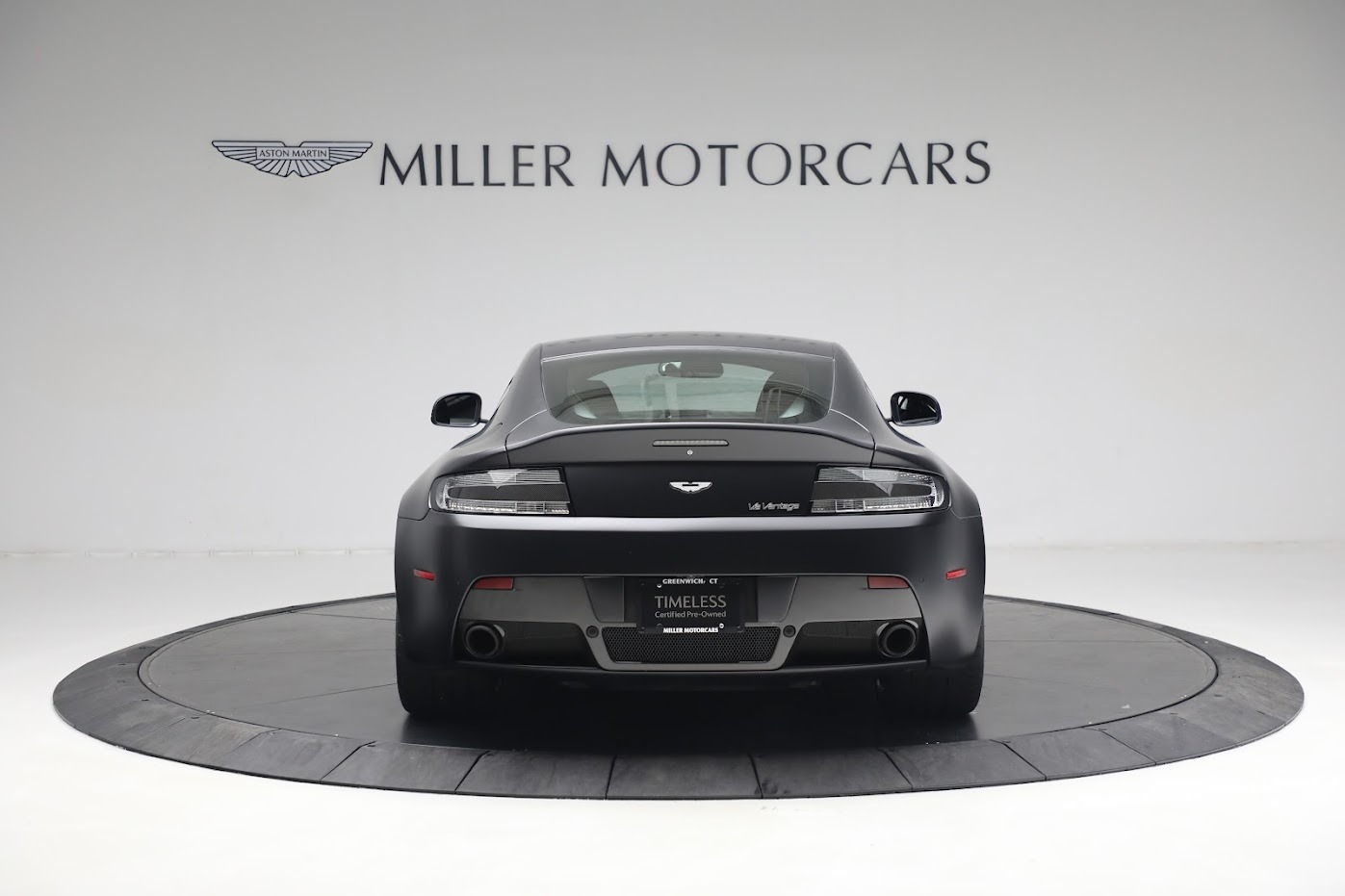 Used-2012-Aston-Martin-V12-Vantage-Carbon-Black