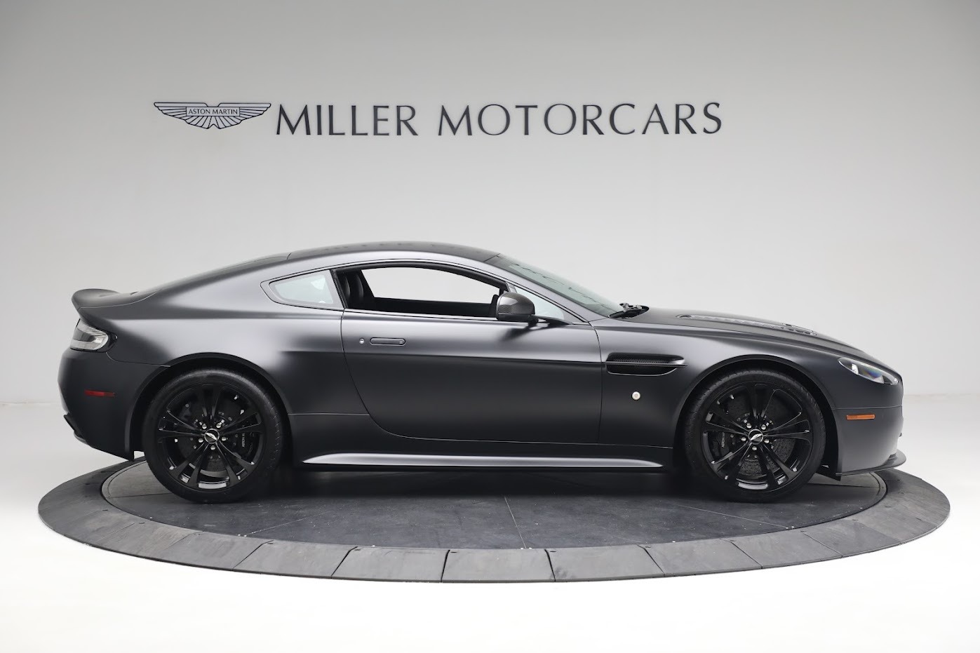 Used-2012-Aston-Martin-V12-Vantage-Carbon-Black