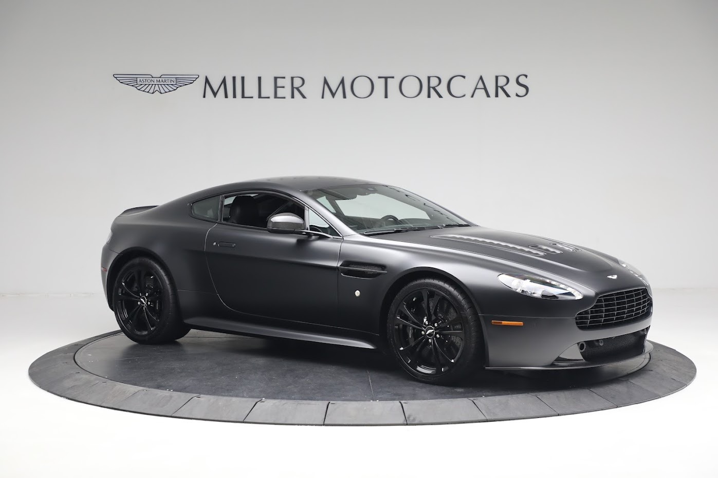 Used-2012-Aston-Martin-V12-Vantage-Carbon-Black