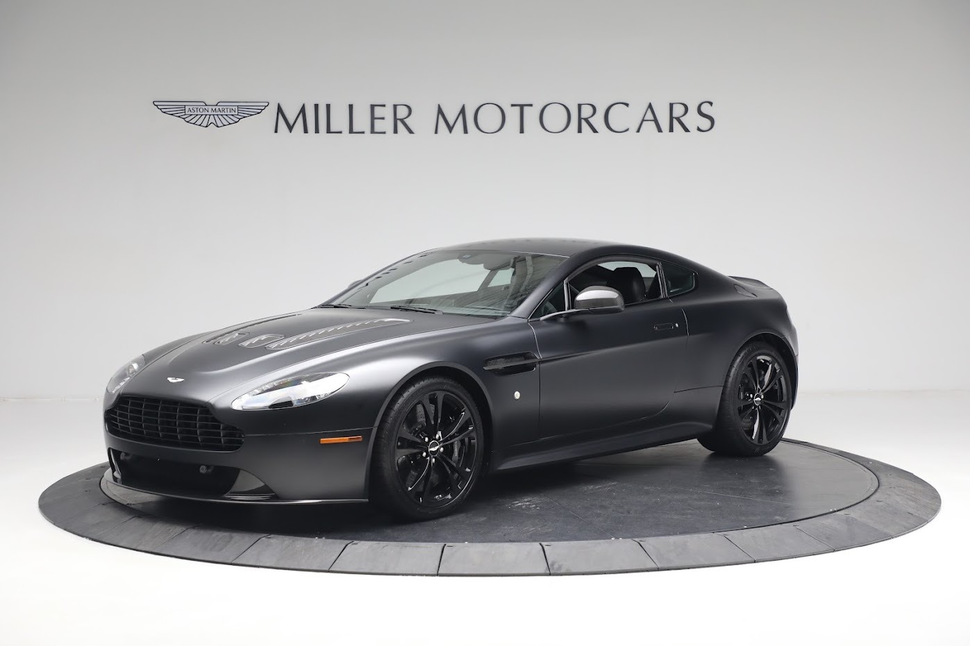 Used-2012-Aston-Martin-V12-Vantage-Carbon-Black