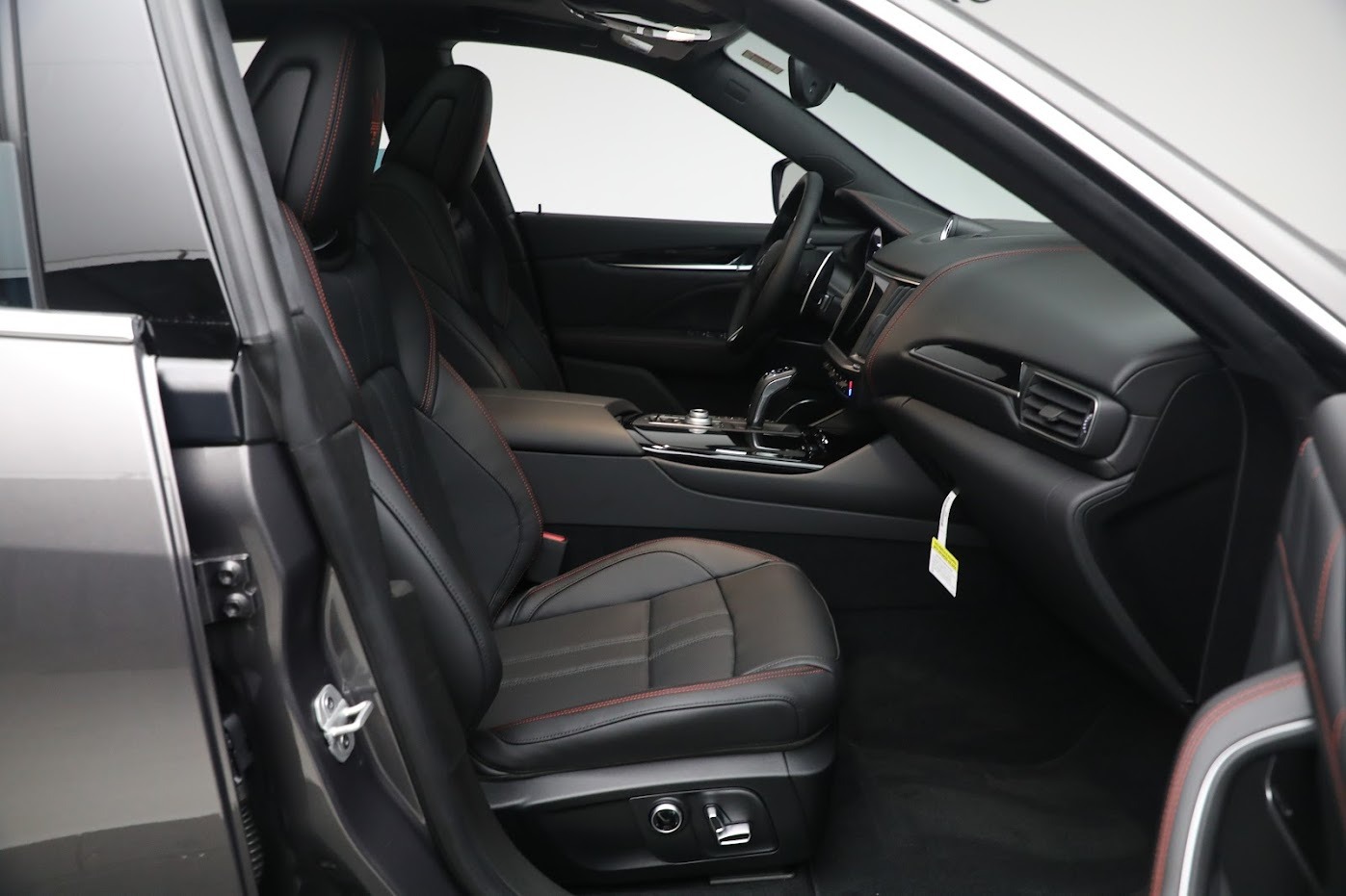 New-2024-Maserati-Levante-GT