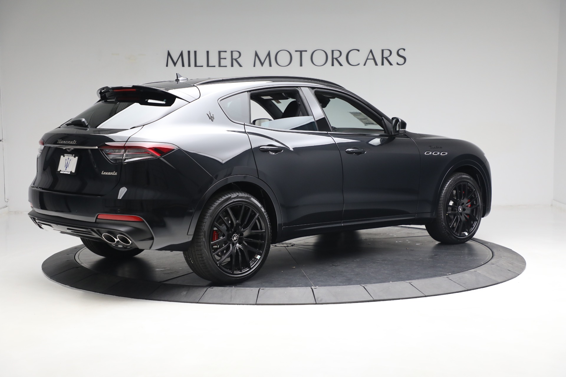 New-2024-Maserati-Levante-Modena-Ultima