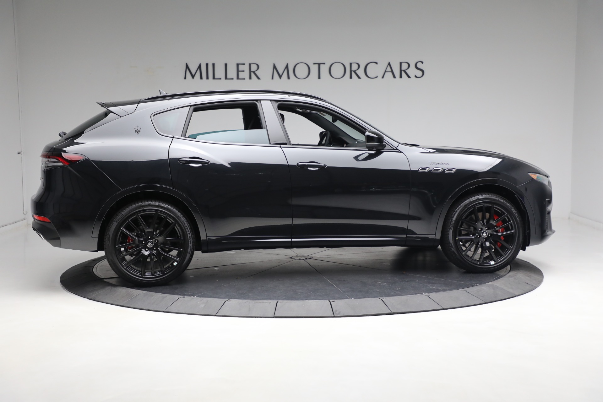 New-2024-Maserati-Levante-Modena-Ultima