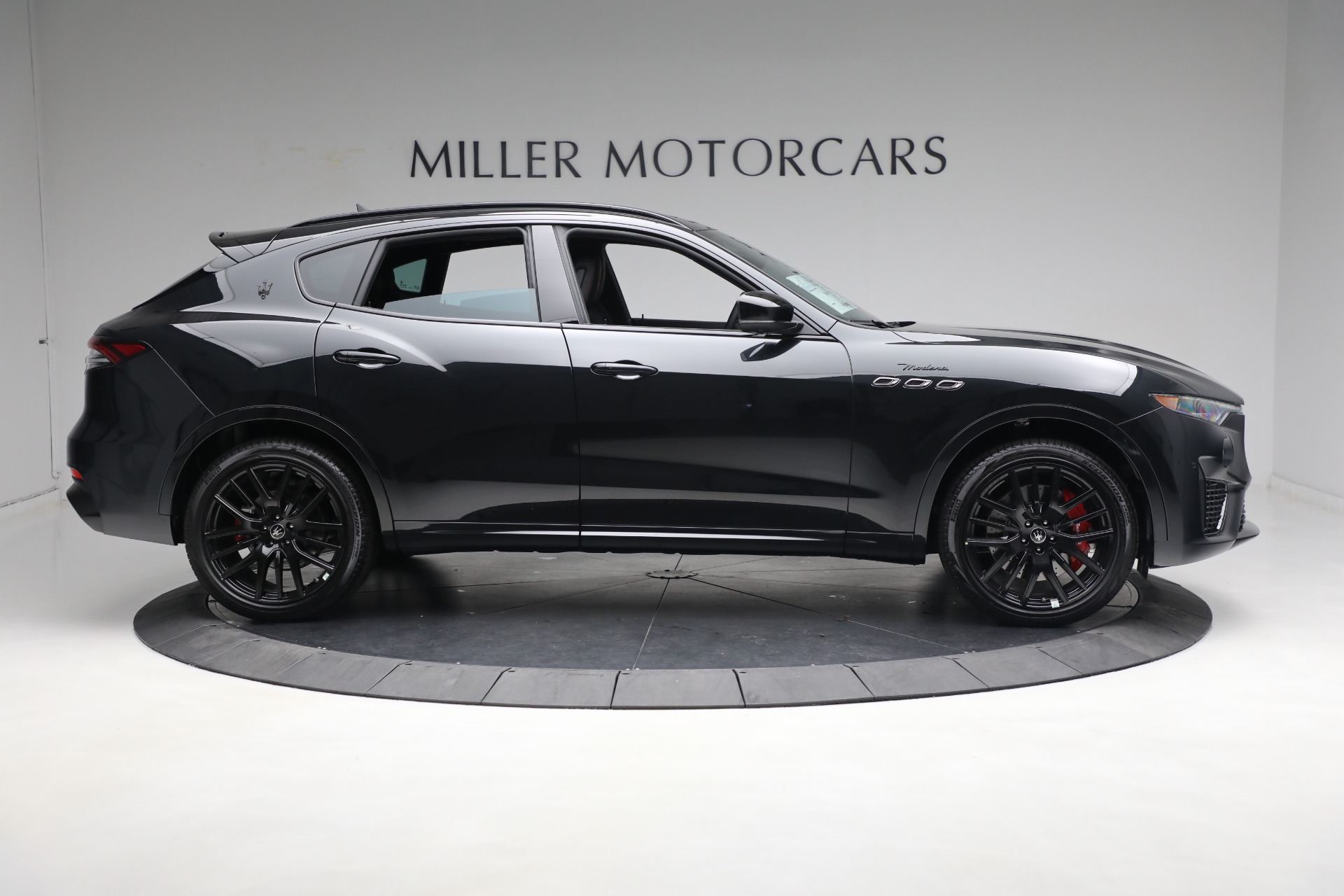 New-2024-Maserati-Levante-Modena-Ultima