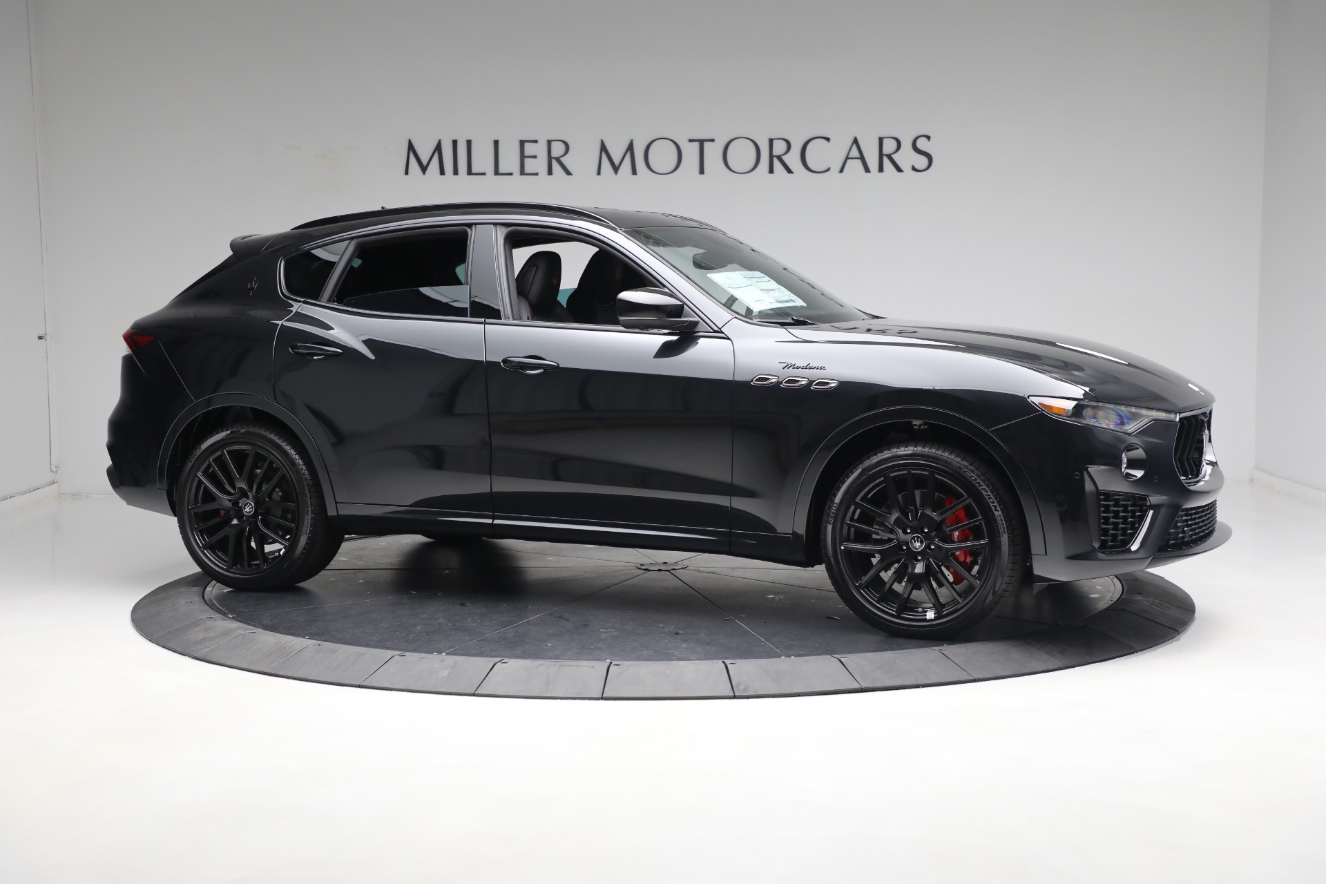 New-2024-Maserati-Levante-Modena-Ultima