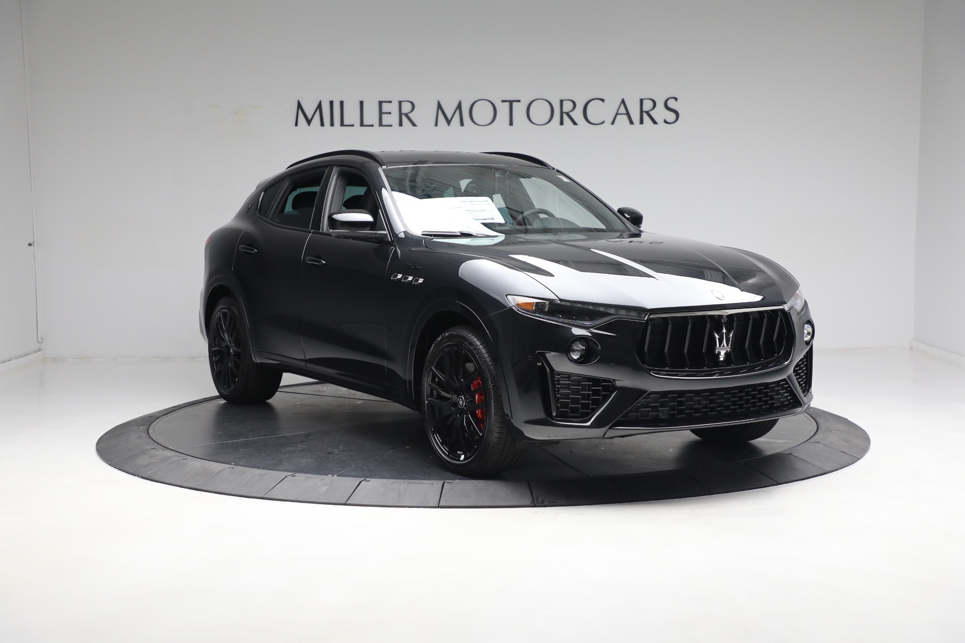 New-2024-Maserati-Levante-Modena-Ultima