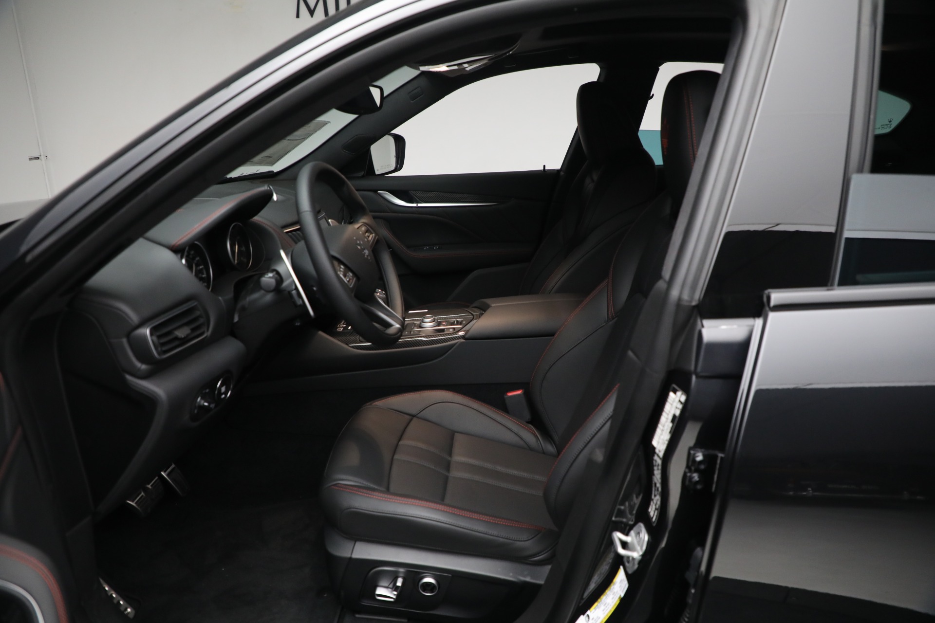 New-2024-Maserati-Levante-Modena-Ultima