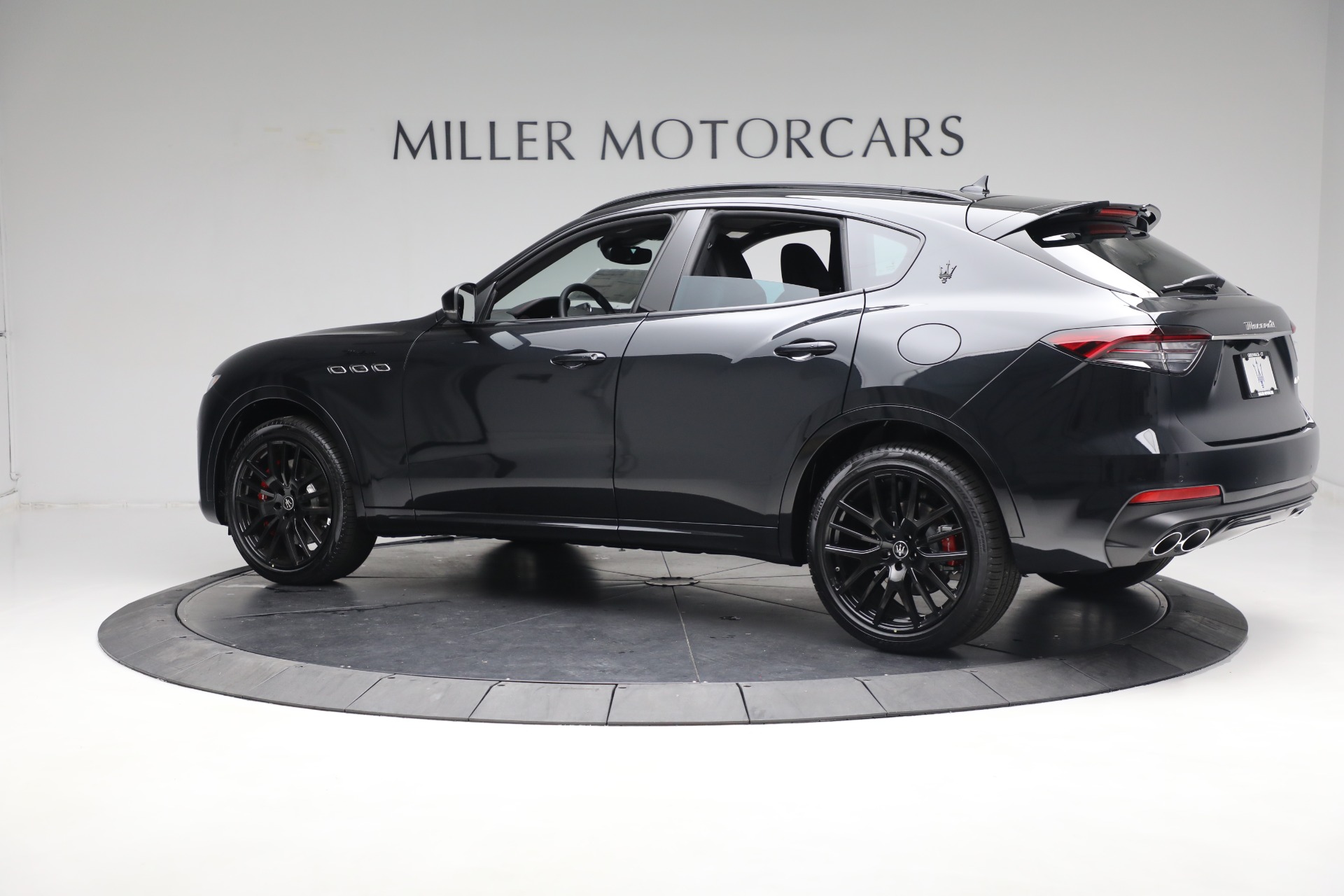 New-2024-Maserati-Levante-Modena-Ultima