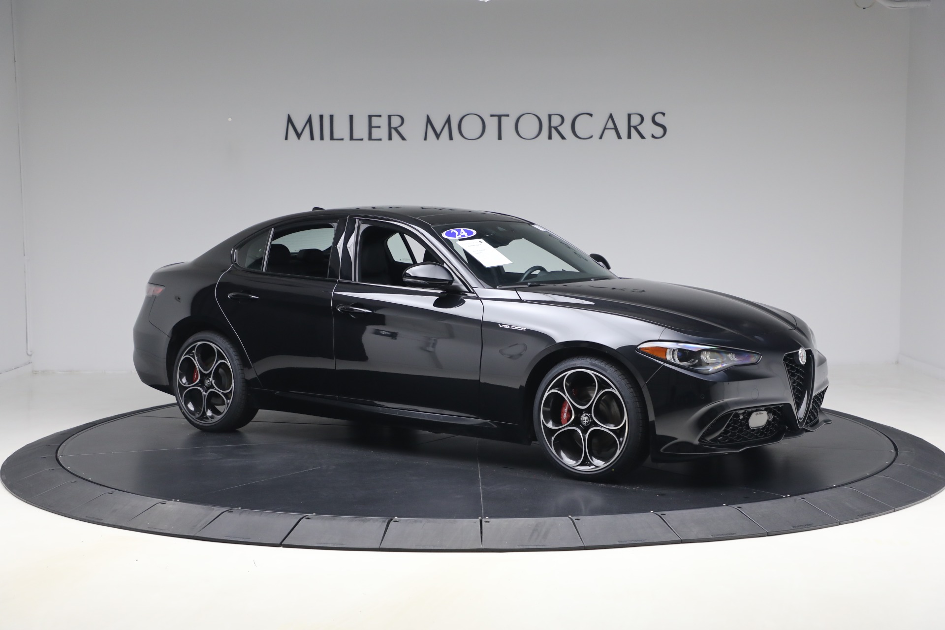 Used-2024-Alfa-Romeo-Giulia-Veloce
