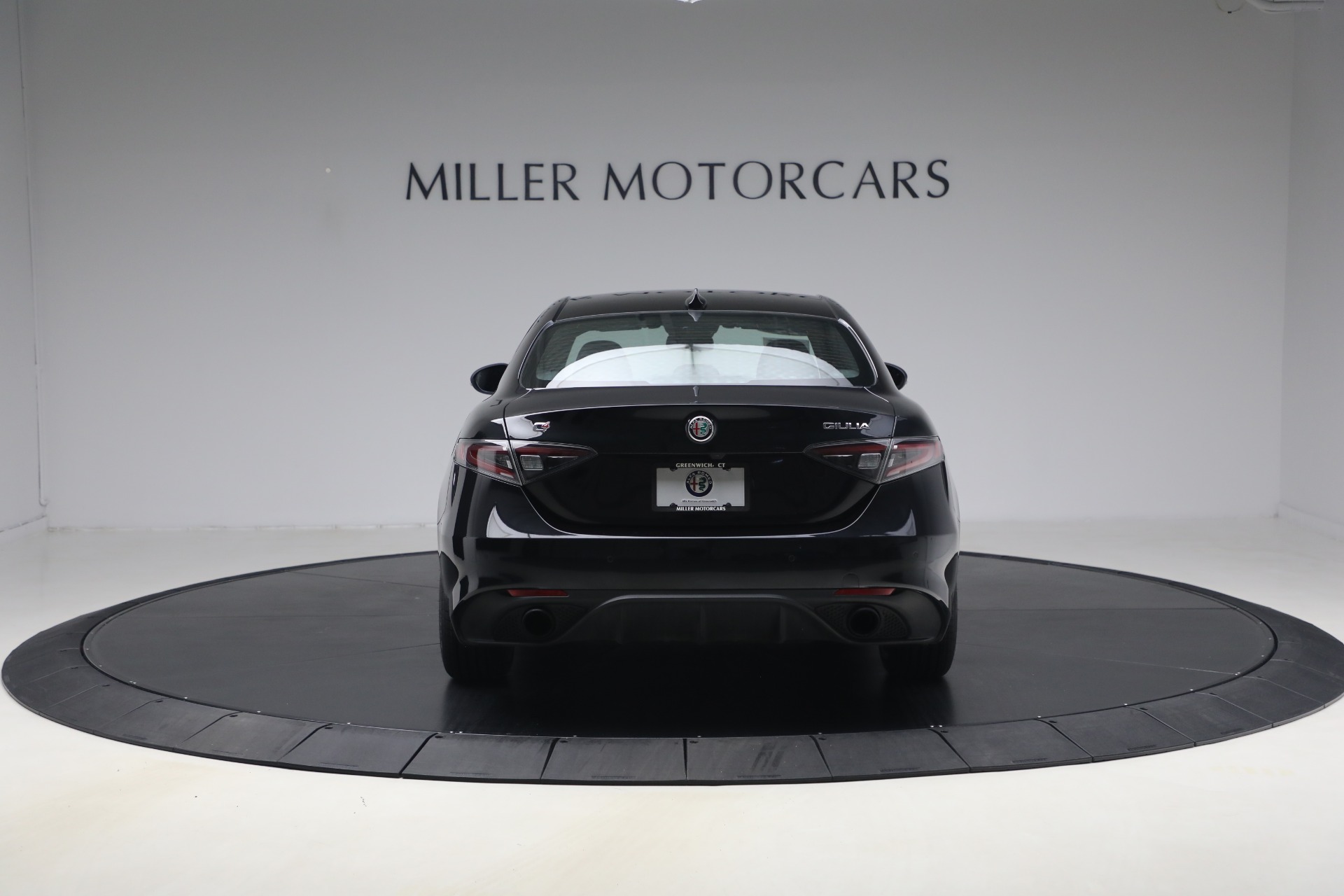 Used-2024-Alfa-Romeo-Giulia-Veloce