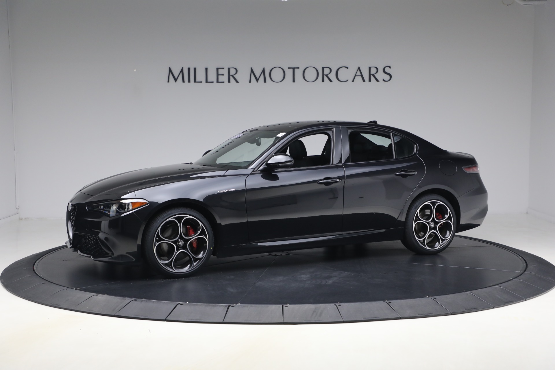 Used-2024-Alfa-Romeo-Giulia-Veloce