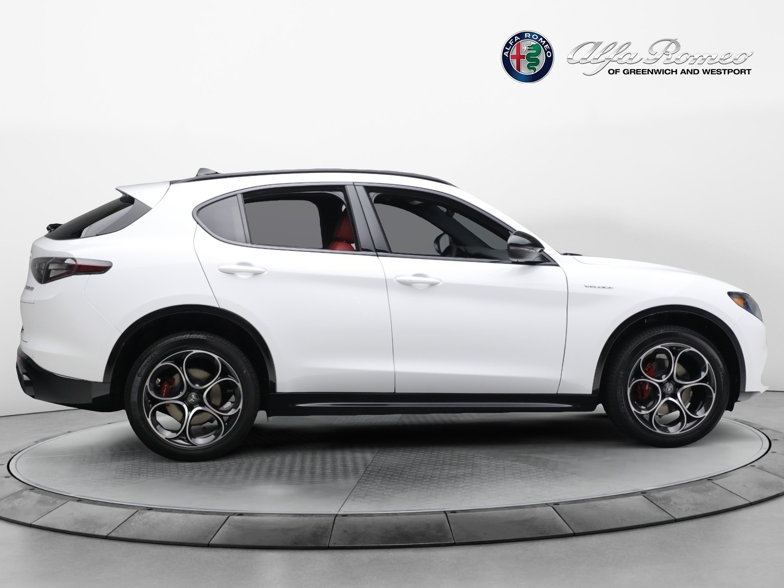 New-2024-Alfa-Romeo-Stelvio-Veloce