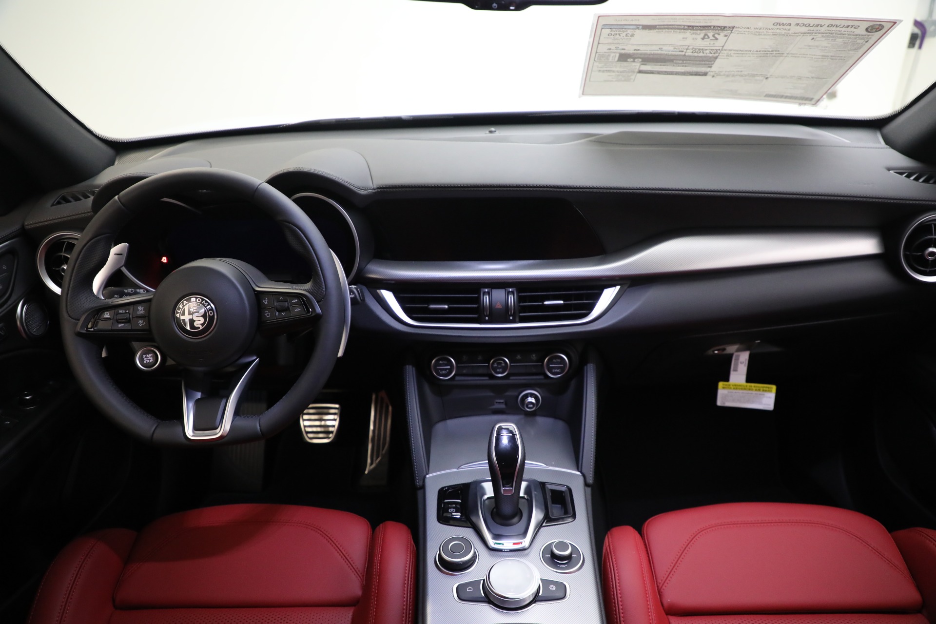 New-2024-Alfa-Romeo-Stelvio-Veloce